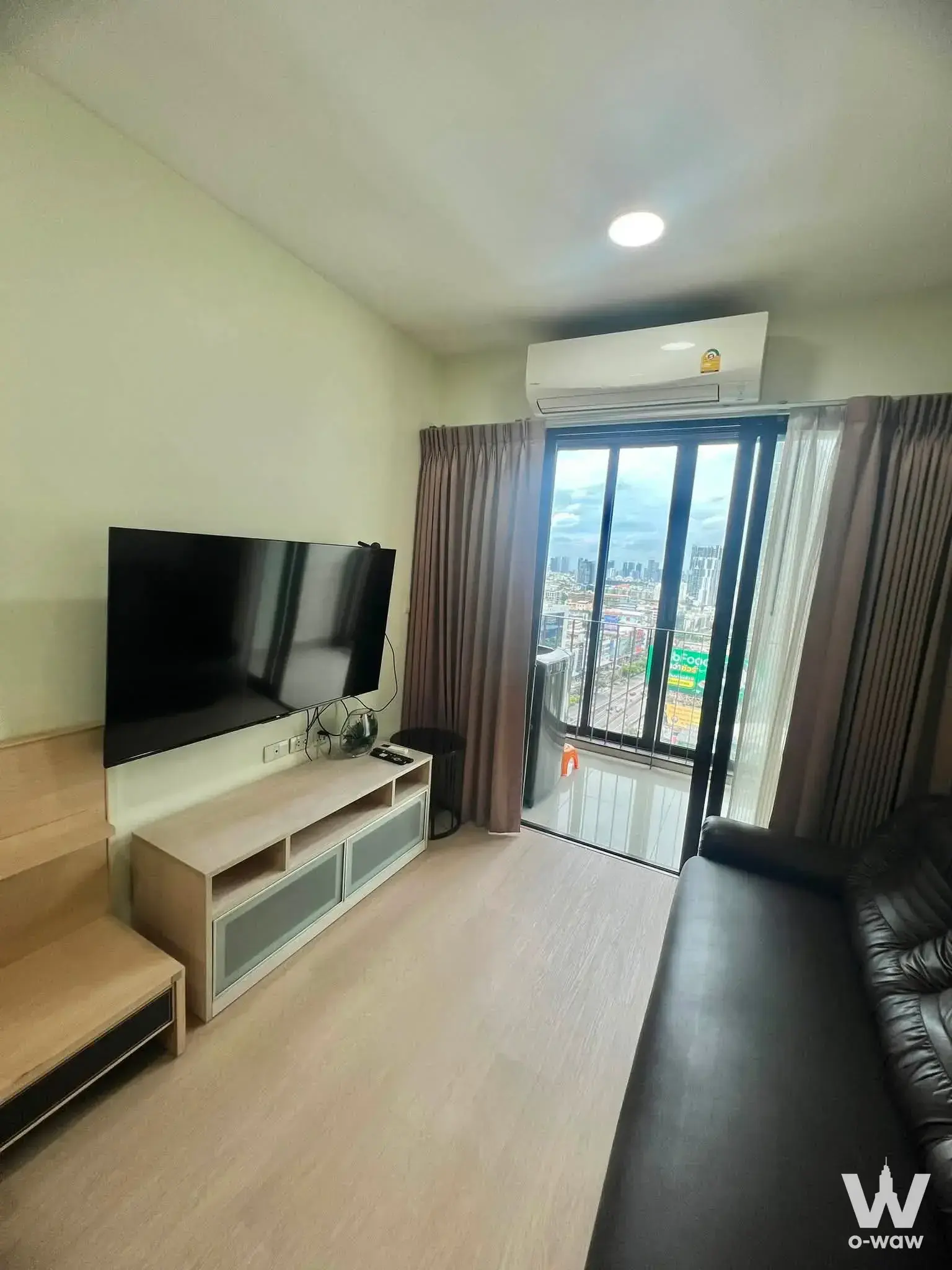 Condo with 2 bedrooms for rent at IDEO Ratchada-Huai Khwang — photo 3 of 5