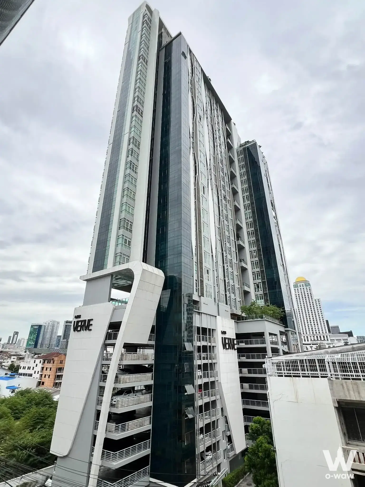Ratchaprarop, near Airport Rail Link Ratchaprarop, 1 stop to BTS Phaya Thai, close to Siam, CentralWorld, Pratunam, Asoke & Rama 9