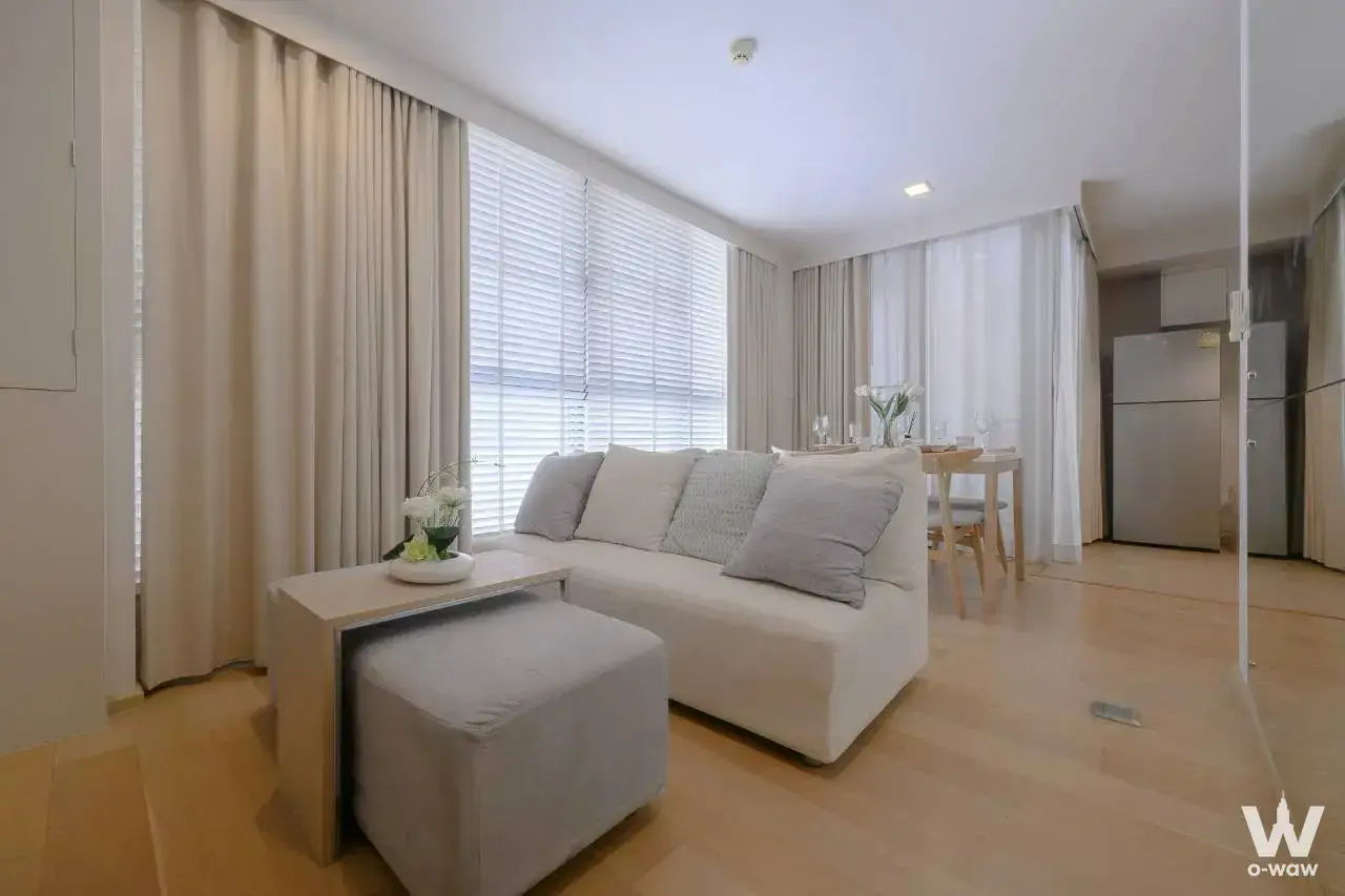 Condo with 2 bedrooms for sale at LIV@49 — photo 1 of 5