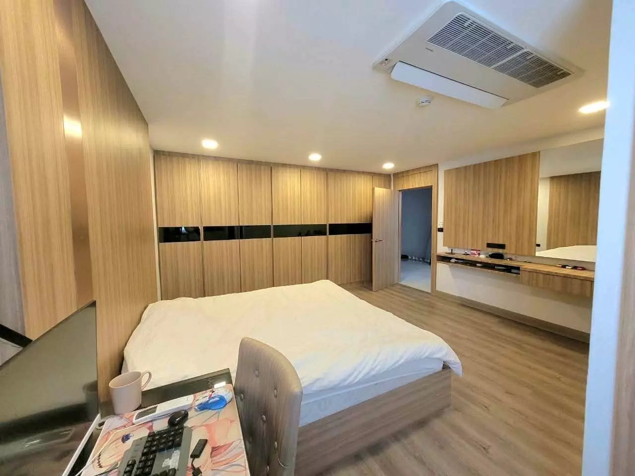 Sukhumvit 24, Bangkok