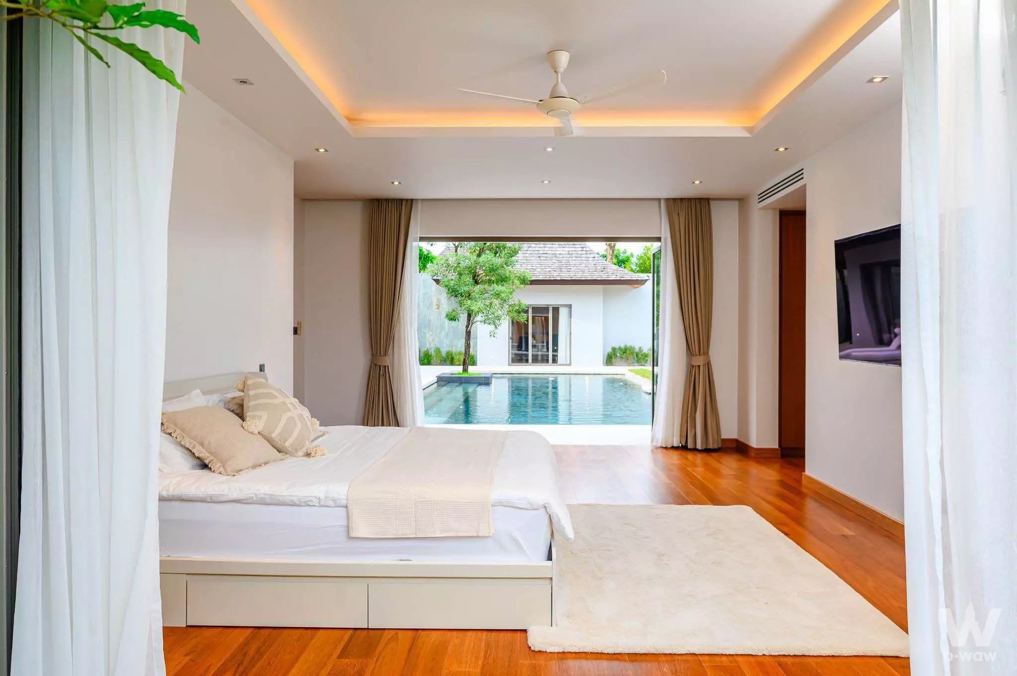 House with 5 bedrooms for sale at Cherngtalay, Thalang, Phuket — photo 2 of 5