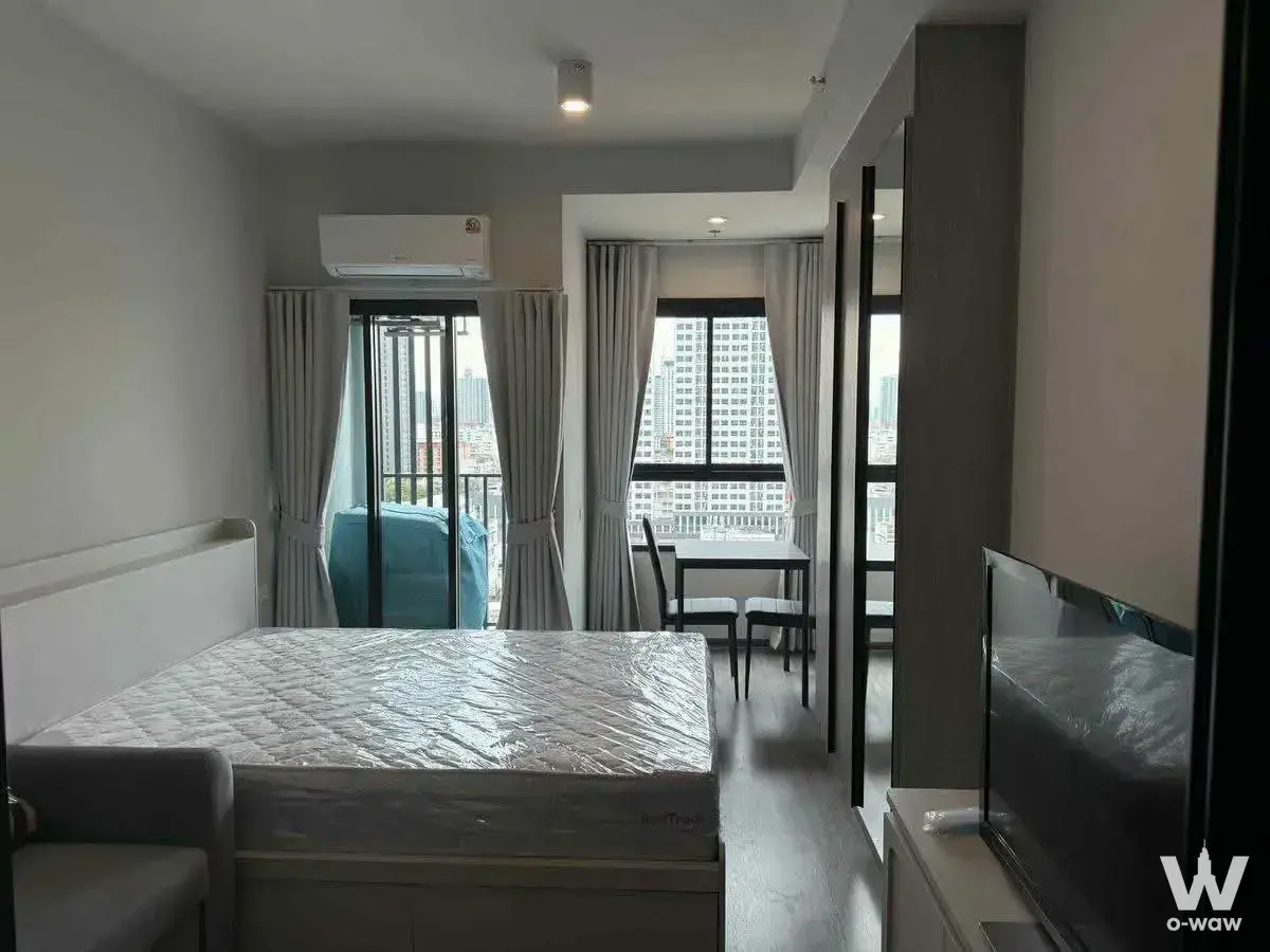 Condo with 1 bedroom for rent at Ideo Ramkhamhaeng Lamsali Station — photo 1 of 5