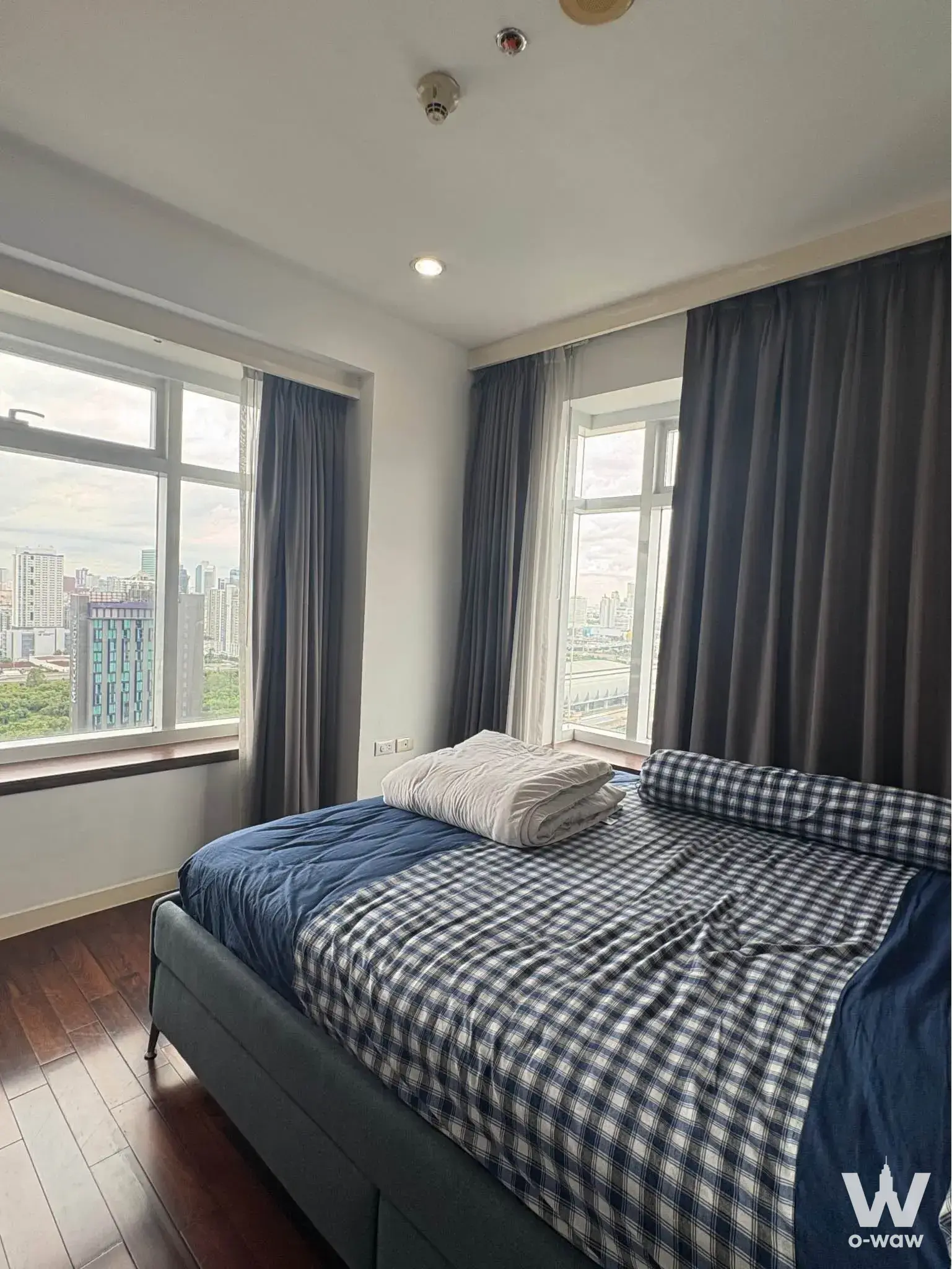 Condo with 2 bedrooms for rent at Circle Condominium — photo 1 of 5