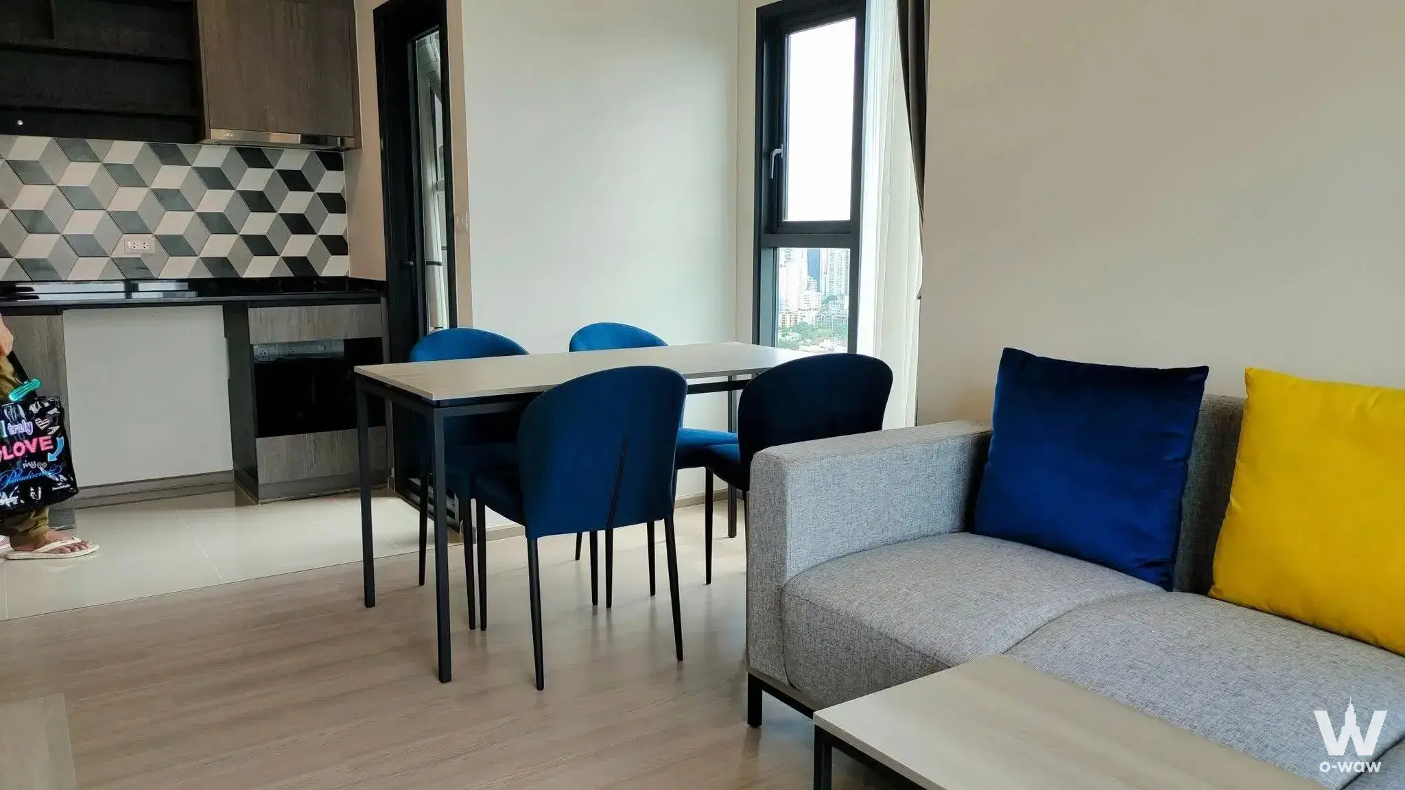 Commercial with 2 bedrooms for rent at THE BASE Phetchaburi-Thonglor เดอะ เบส เพชรบุรี - ทองหล่อ — photo 3 of 5