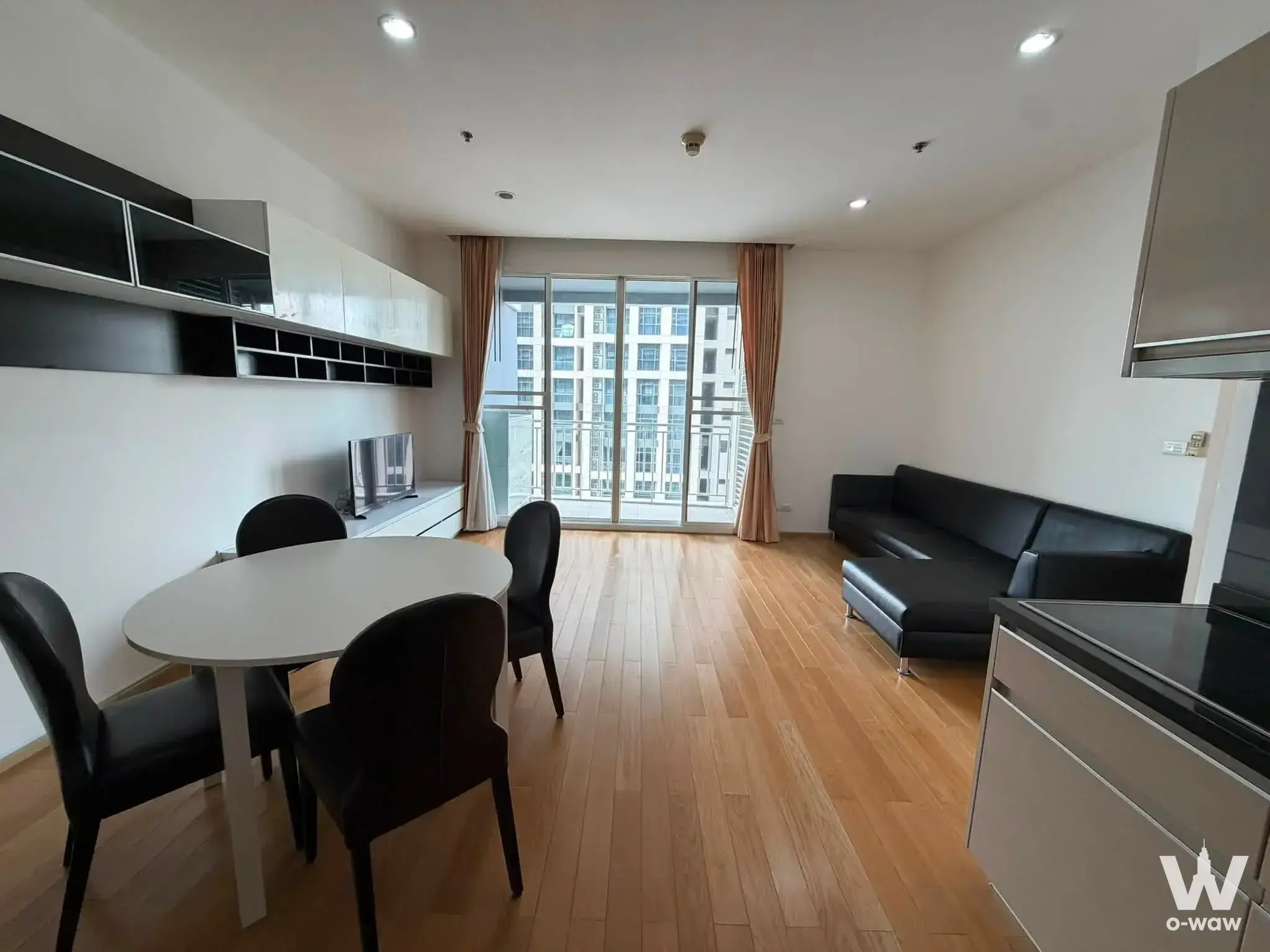 Condo with 2 bedrooms for rent at 39 by Sansiri — photo 1 of 5