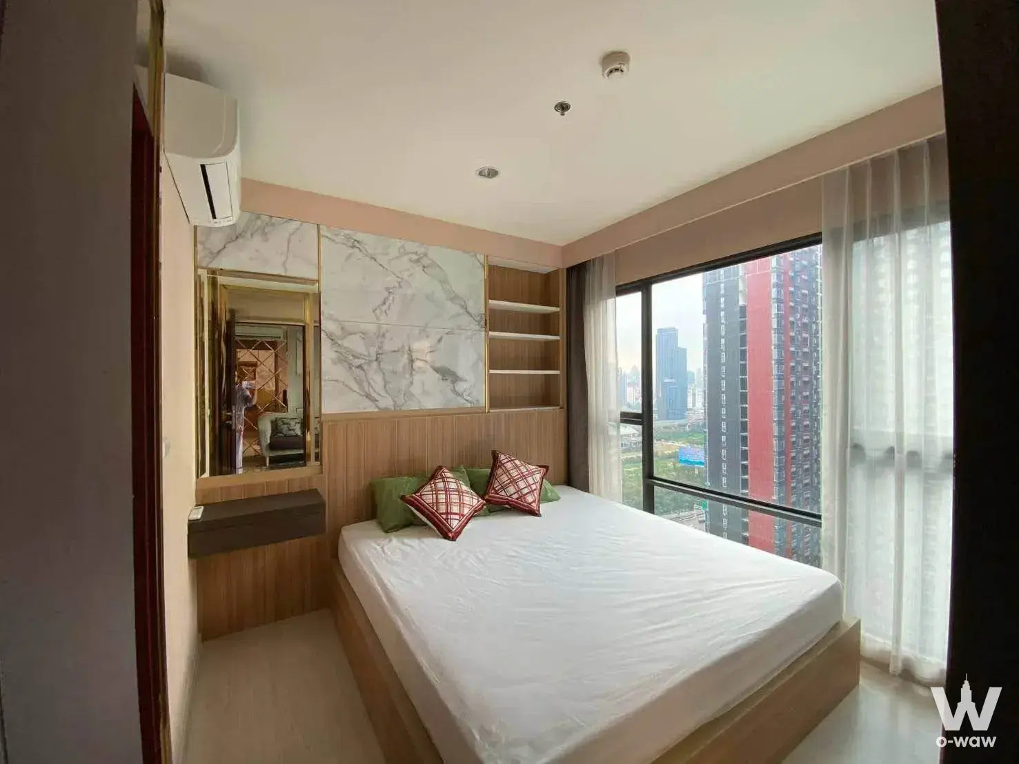 Condo with 2 bedrooms for rent at RHYTHM Asoke 2 — photo 1 of 5