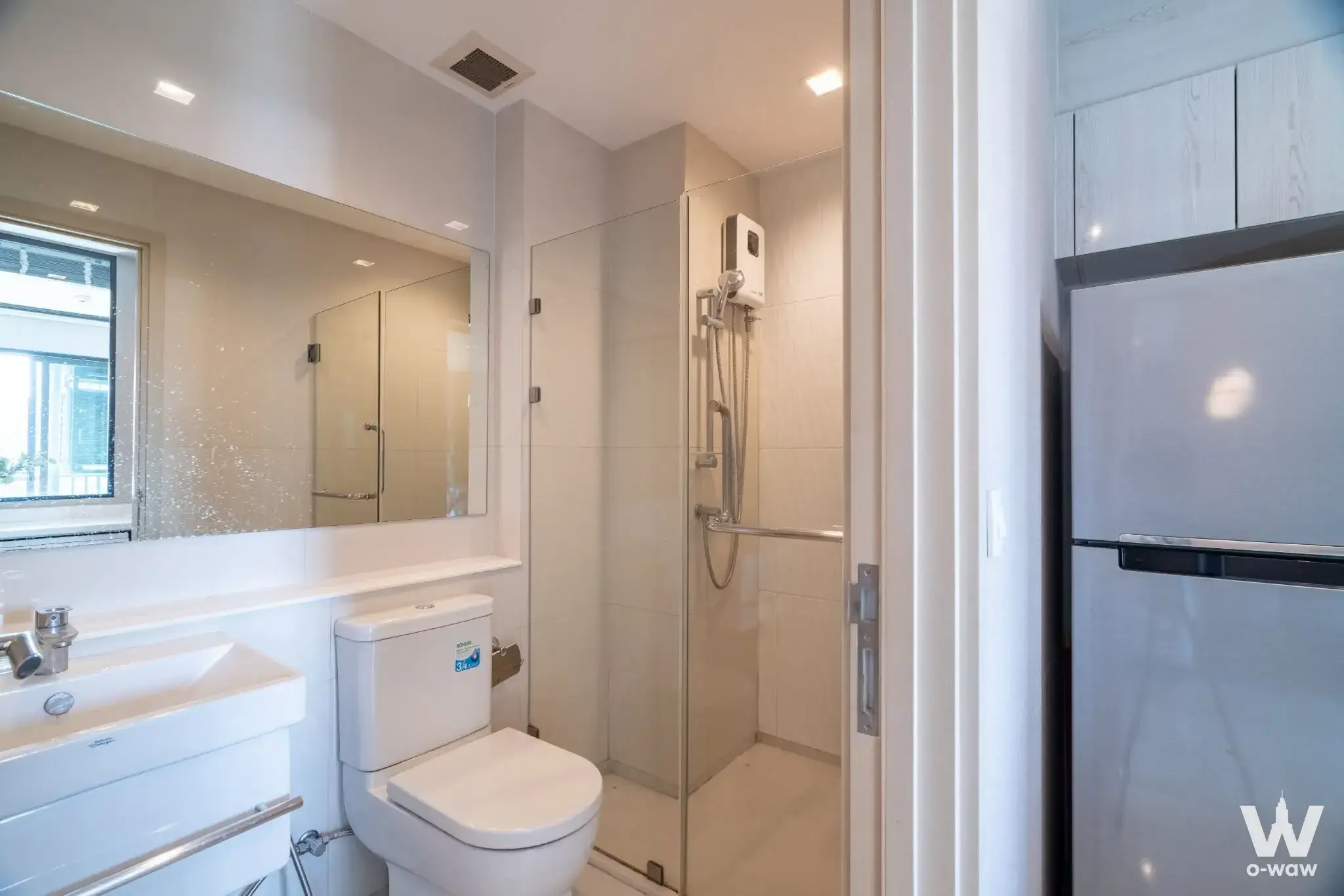 Condo with 1 bedroom for sale at Life One Wireless — photo 3 of 5