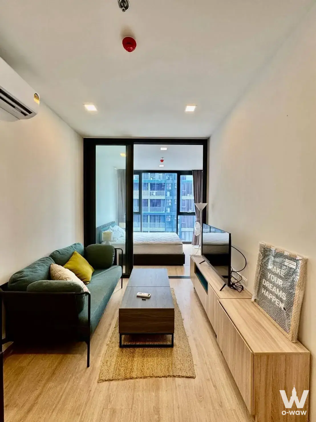 Condo with 1 bedroom for rent at XT Phayathai — photo 1 of 5