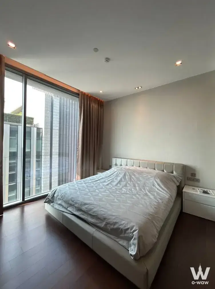 Close to BTS Nana Station (Condo connecting walkway to BTS Nana), 1 Sukhumvit Road, Bangkok, Thailand
