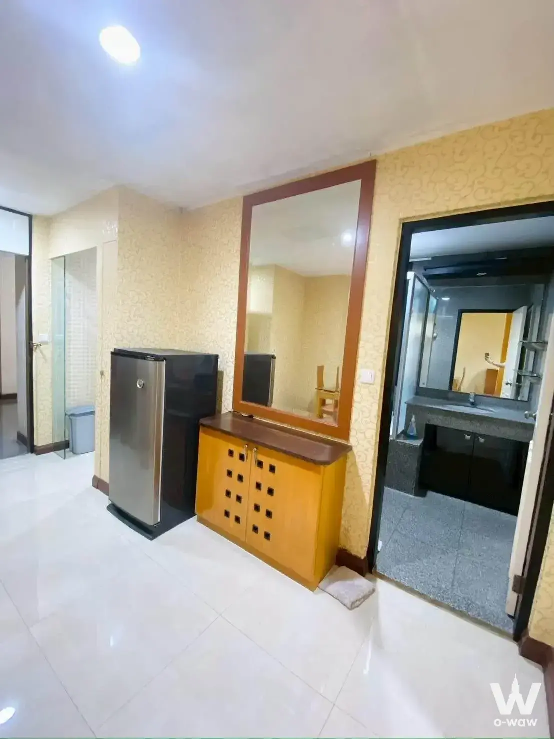 Condo with 2 bedrooms for sale at Green Point Silom Condominium — photo 4 of 5