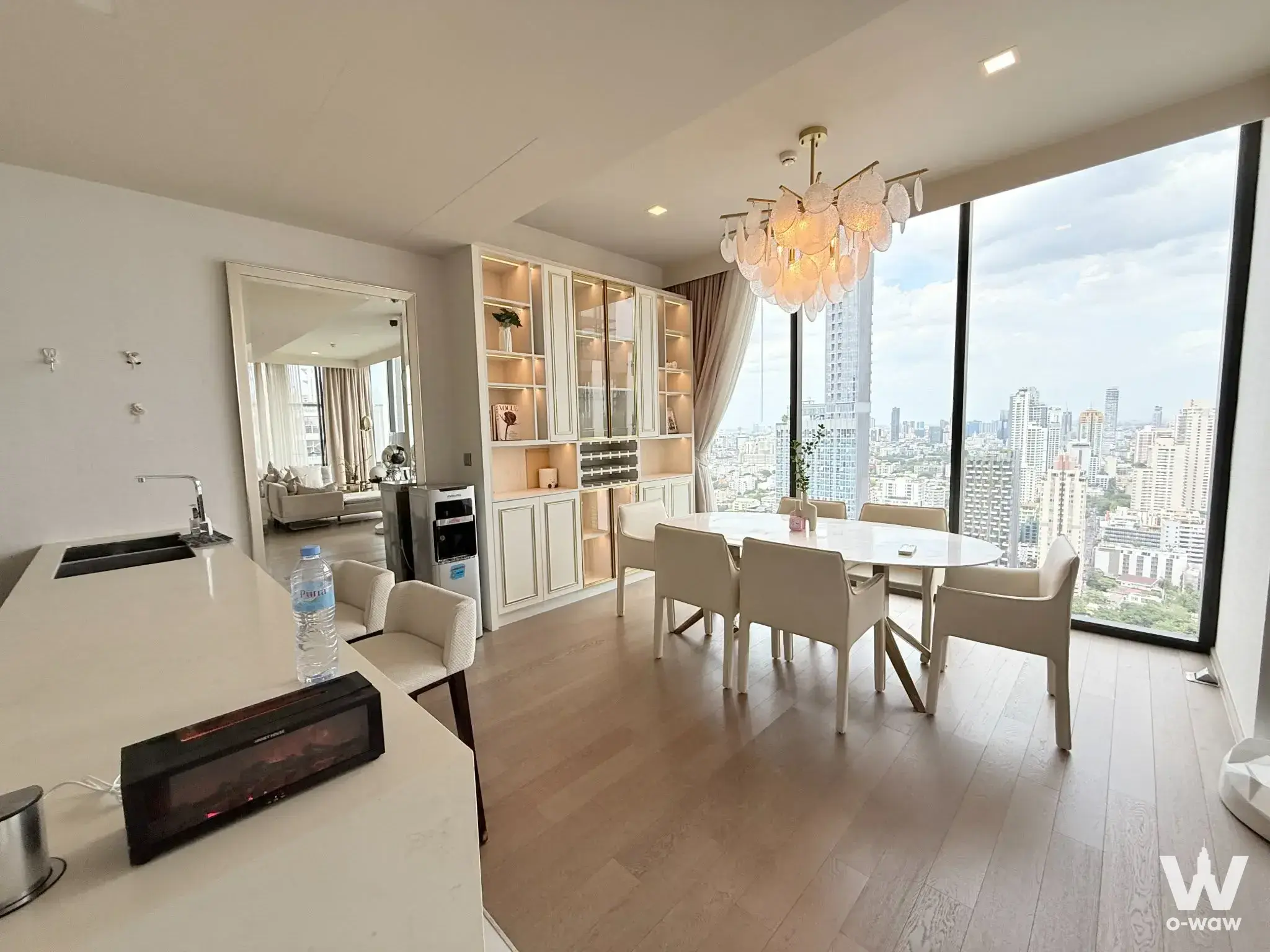 Condo with 3 bedrooms for rent at Celes Asoke — photo 2 of 5