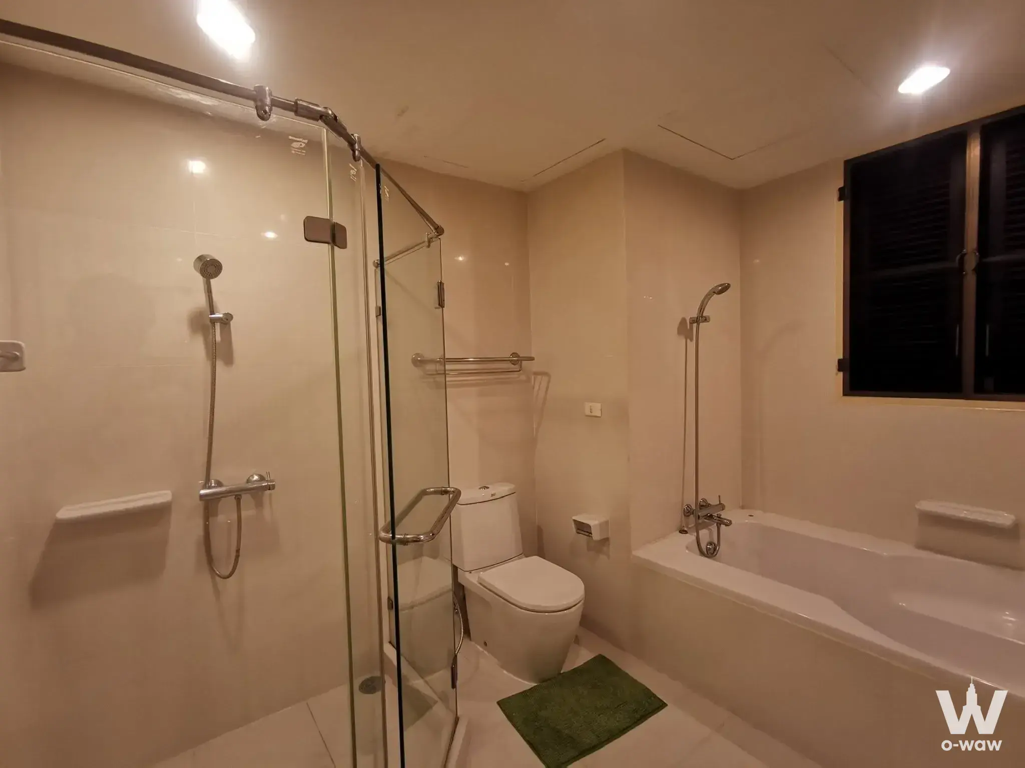 Condo with 2 bedrooms for rent at Amanta Ratchada Condominium — photo 4 of 5