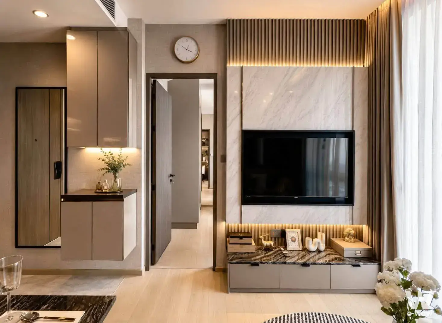 Condo with 1 bedroom for sale at THE EXTRO Phayathai-Rangnam | ดิ เอ็กซ์โทร พญาไท-รางน้ำ — photo 2 of 5