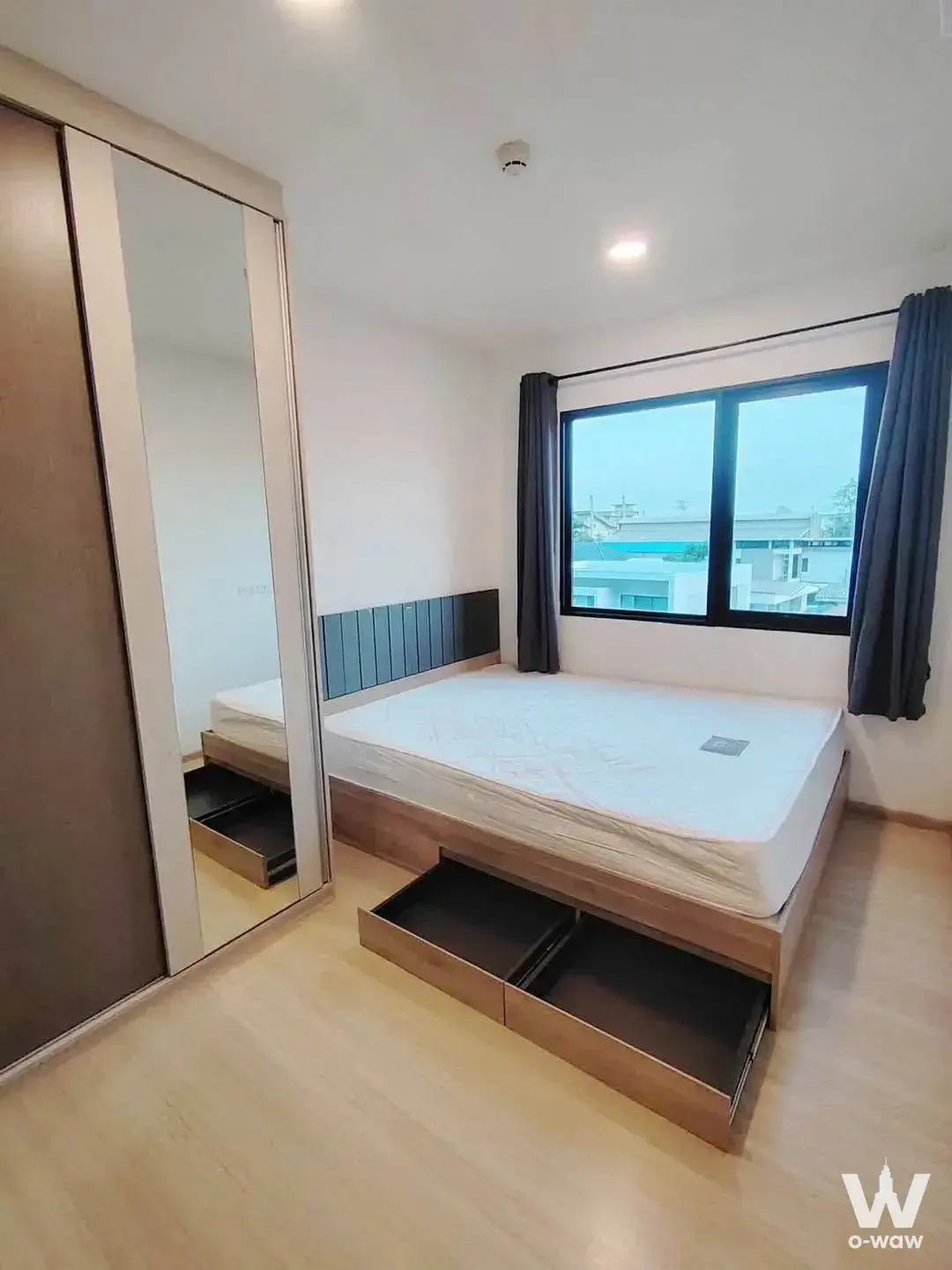Condo with 1 bedroom for rent at Chewathai Hallmark Ladprao - Chokchai 4 Phase 2 — photo 4 of 5