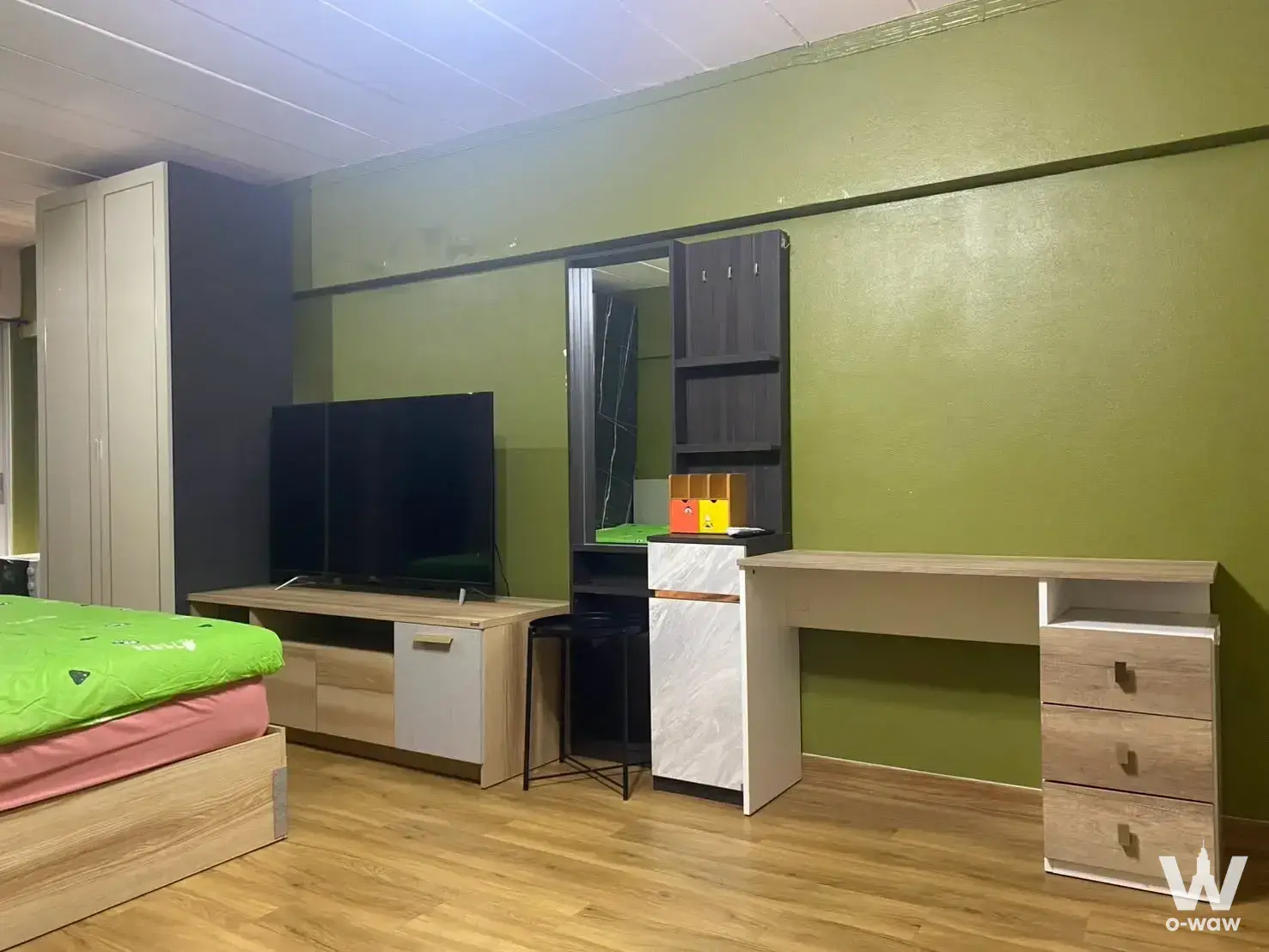 Condo for rent at Regent Home 18 — photo 2 of 5