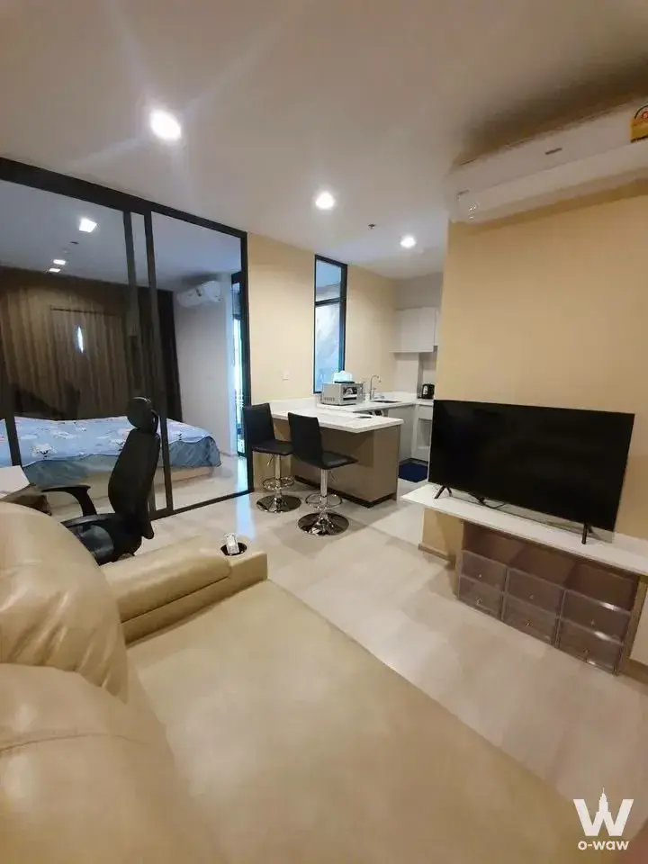 Condo with 1 bedroom for rent at Life One Wireless — photo 2 of 5