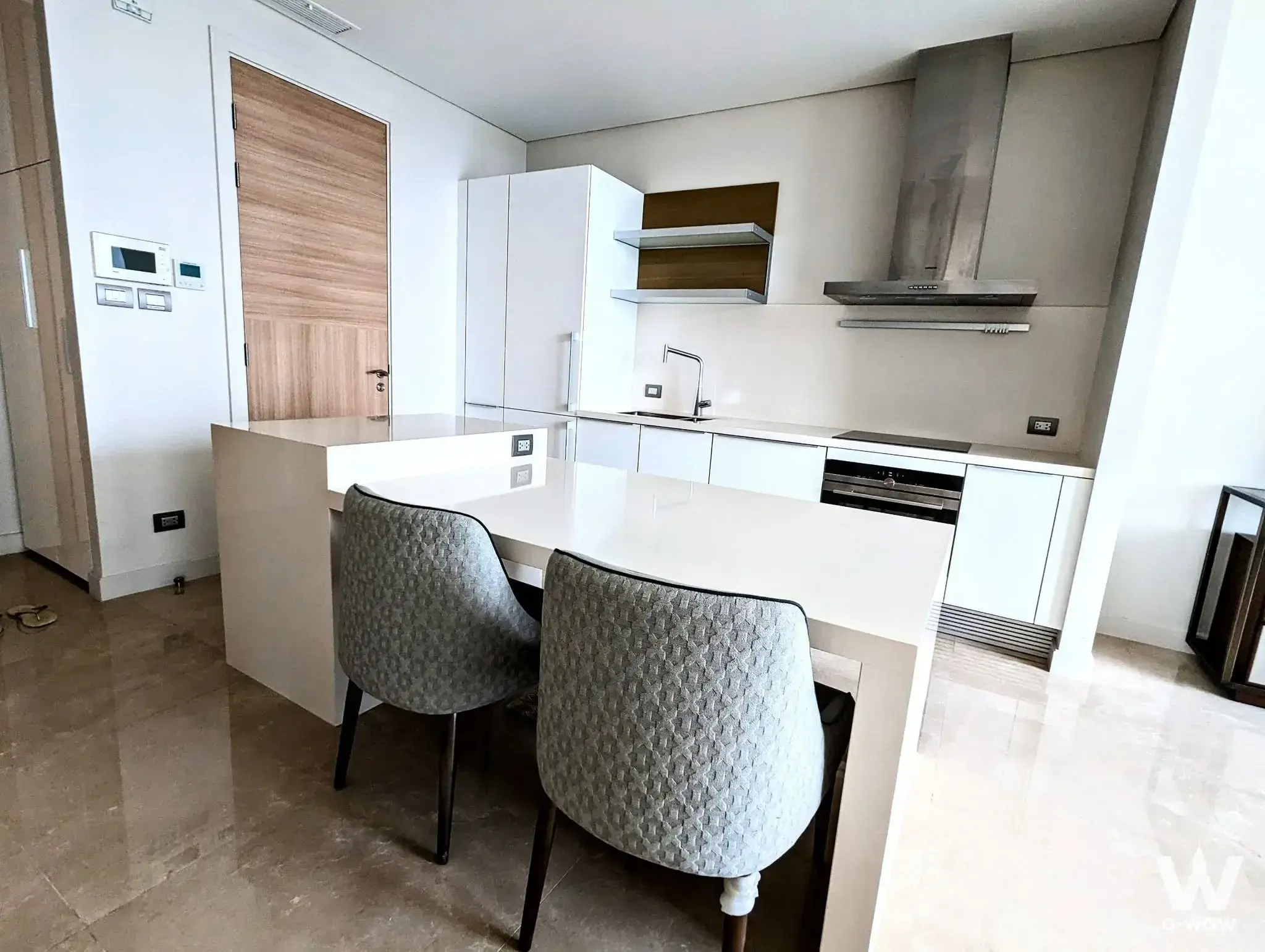 Condo with 1 bedroom for rent at Sindhorn Residence — photo 2 of 5