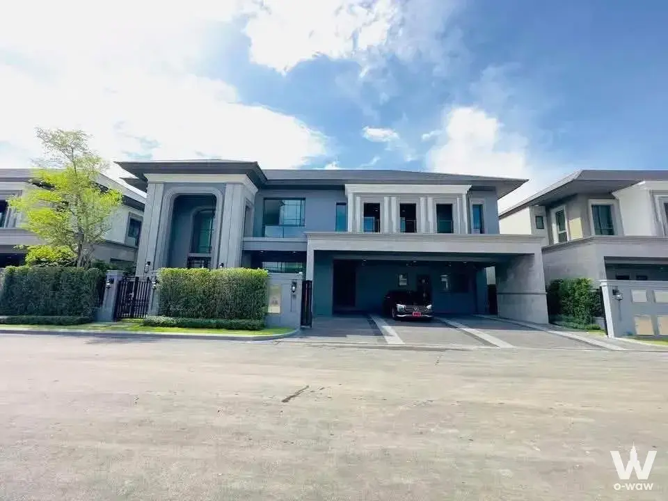Condo with 4 bedrooms for rent at Grand Bangkok Boulevard Krungthep Kritha — photo 1 of 5