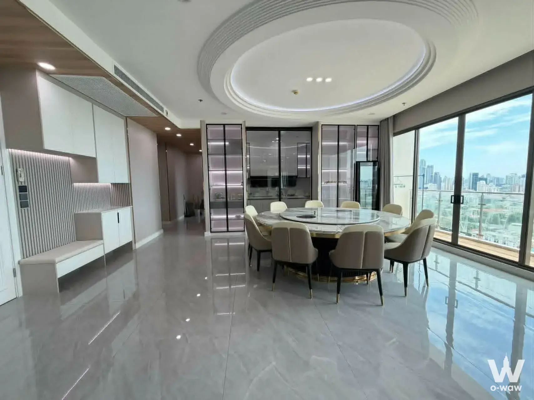 Condo with 4 bedrooms for rent at Supalai Oriental Sukhumvit 39 — photo 2 of 5