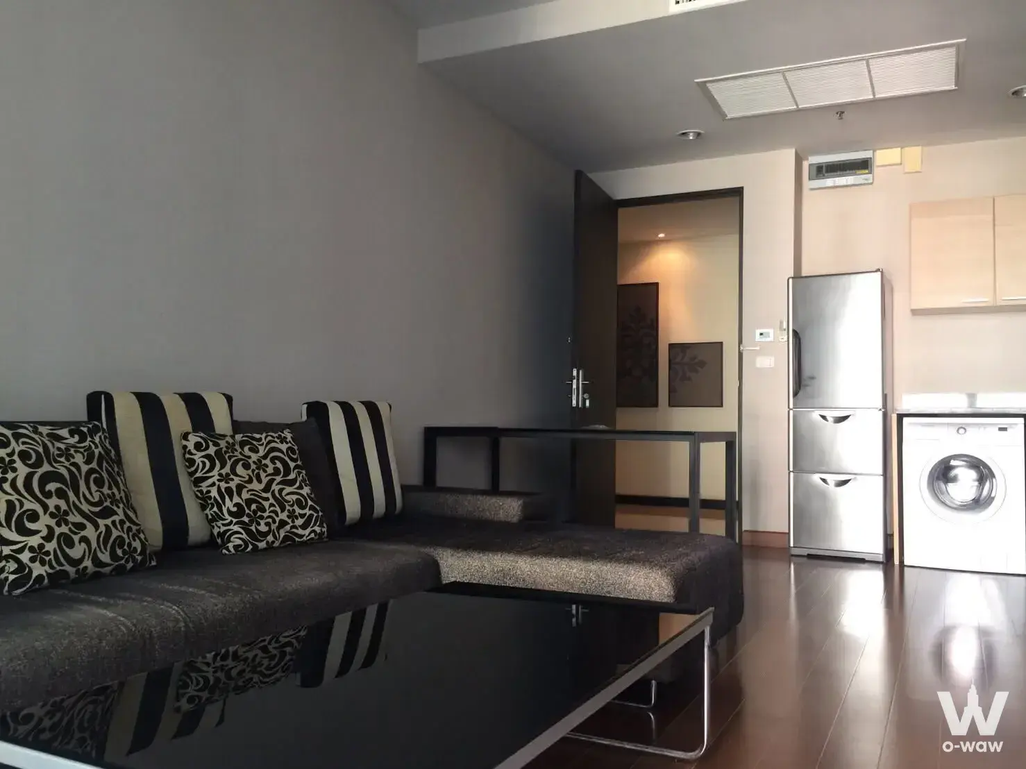 Condo with 1 bedroom for rent at The Address Chidlom — photo 1 of 5