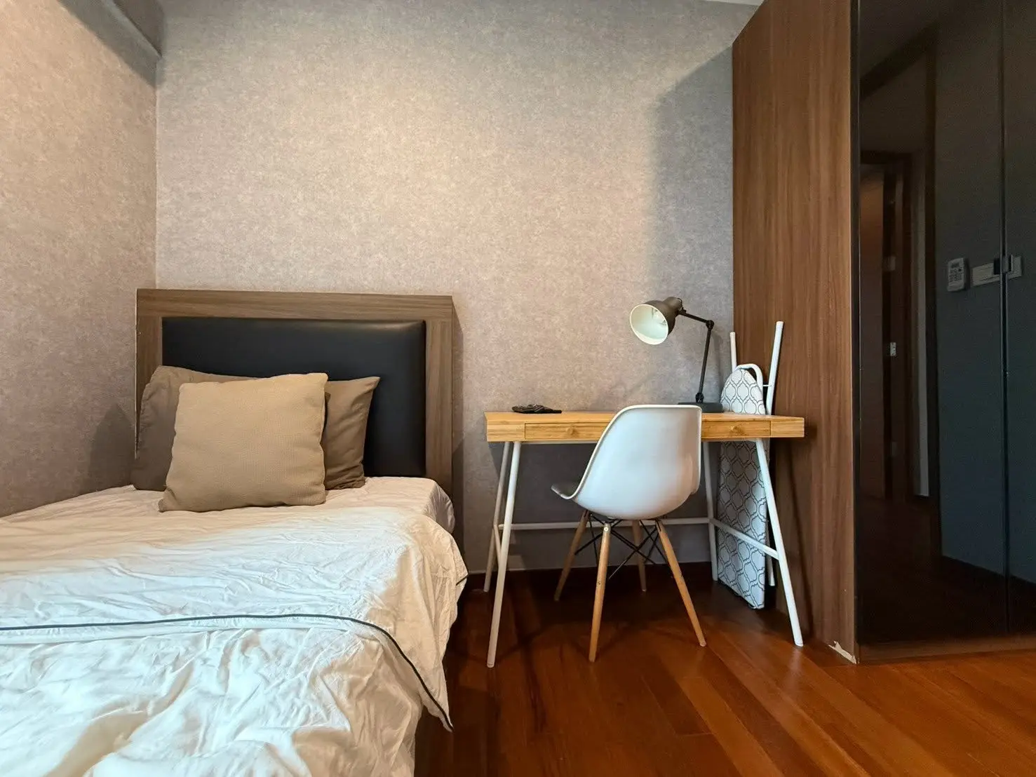 Condo with 2 bedrooms for rent at Ashton Morph 38 — photo 5 of 5