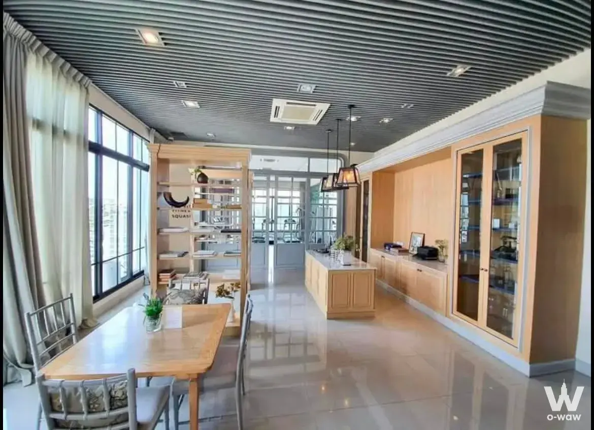 Condo with 2 bedrooms for rent at The Editor Saphan Khwai — photo 2 of 3