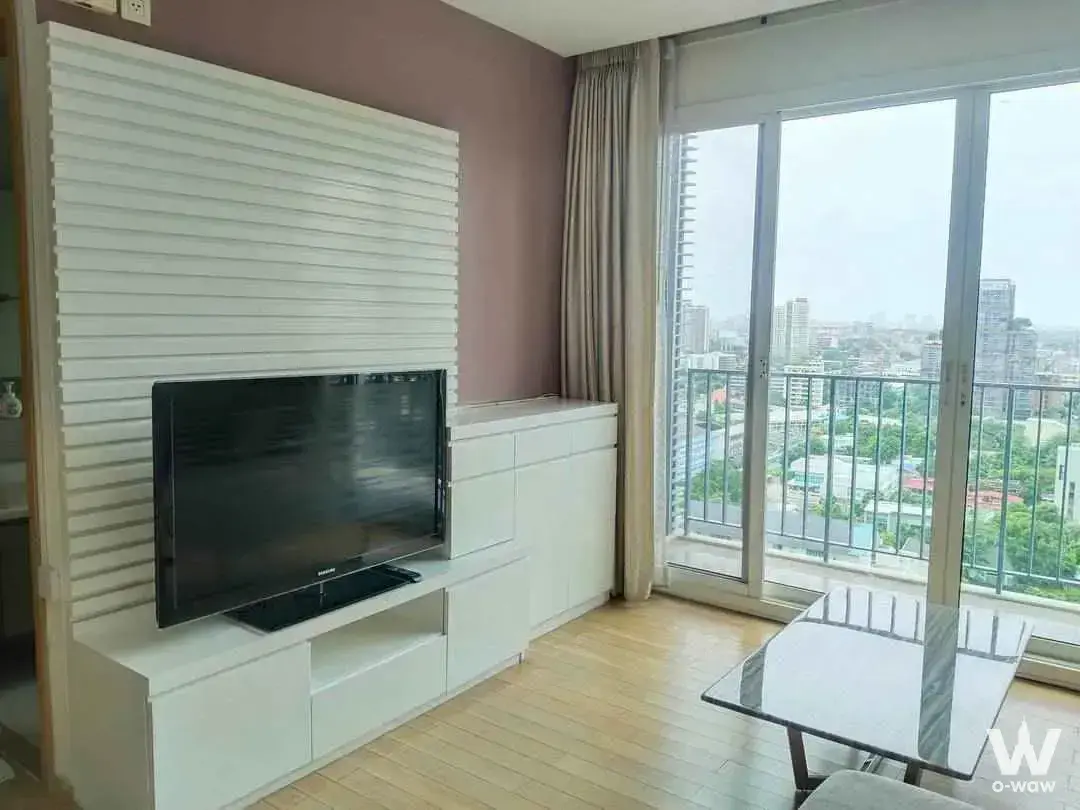 Condo with 3 bedrooms for rent at Siri at Sukhumvit — photo 4 of 5