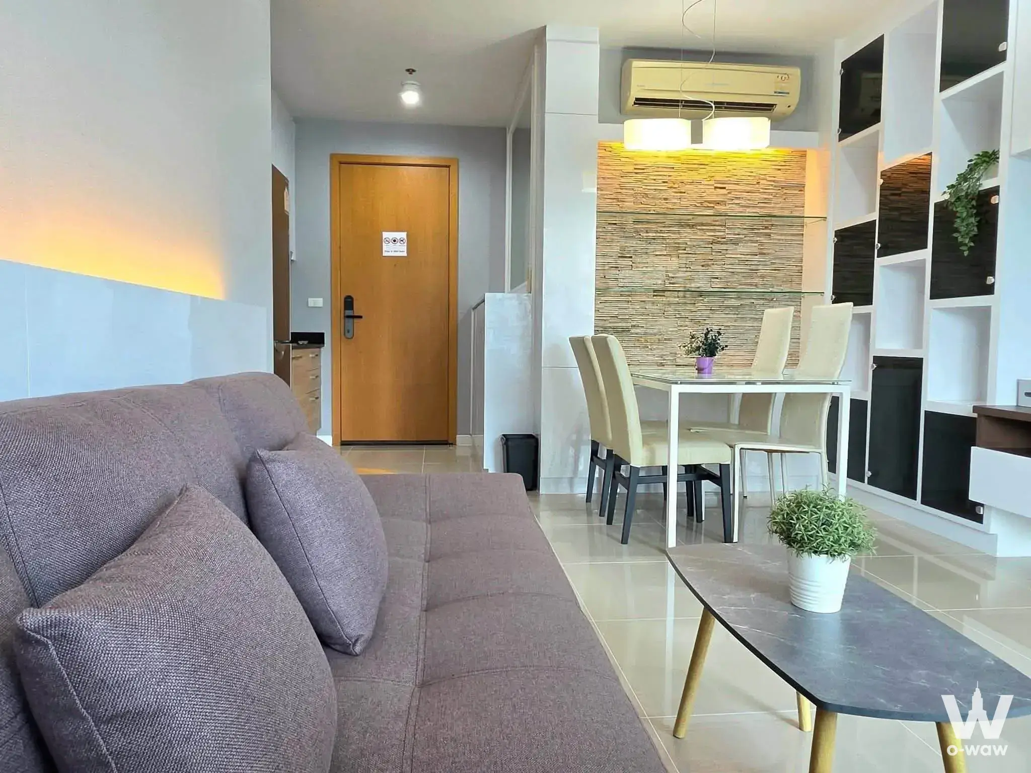 Condo with 1 bedroom for rent at Circle Condominium — photo 3 of 5
