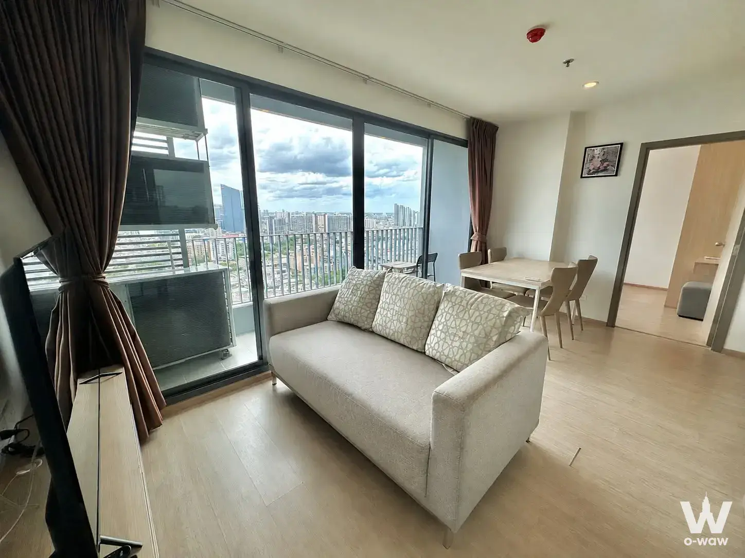 Condo with 2 bedrooms for rent at Ideo O2 — photo 2 of 5