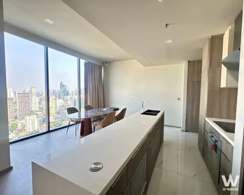 Condo with 3 bedrooms for rent at Celes Asoke — photo 3 of 5