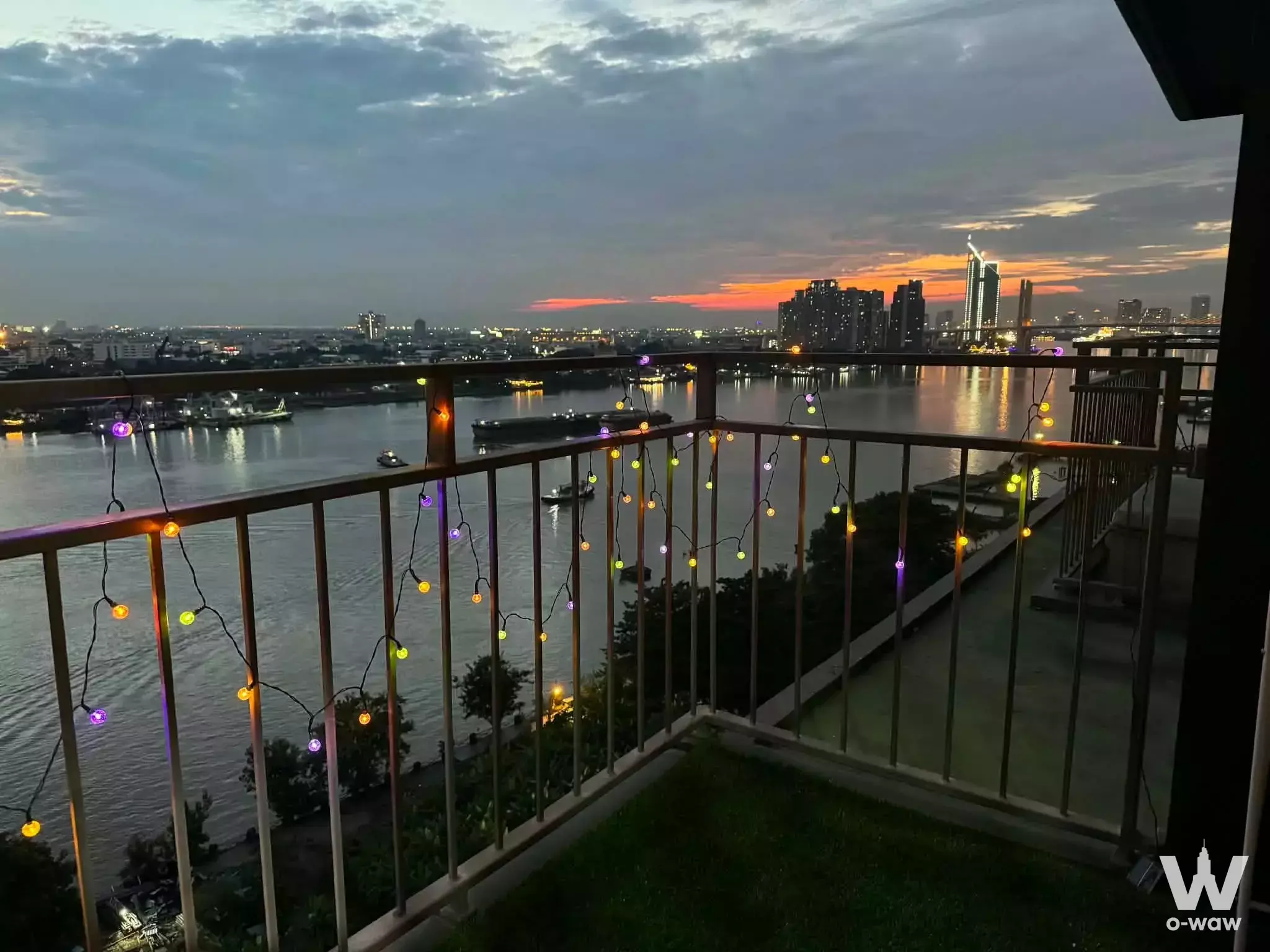 Rama 3, near BTS Chong Nonsi and Queen Sirikit National Convention Center (QSNCC)