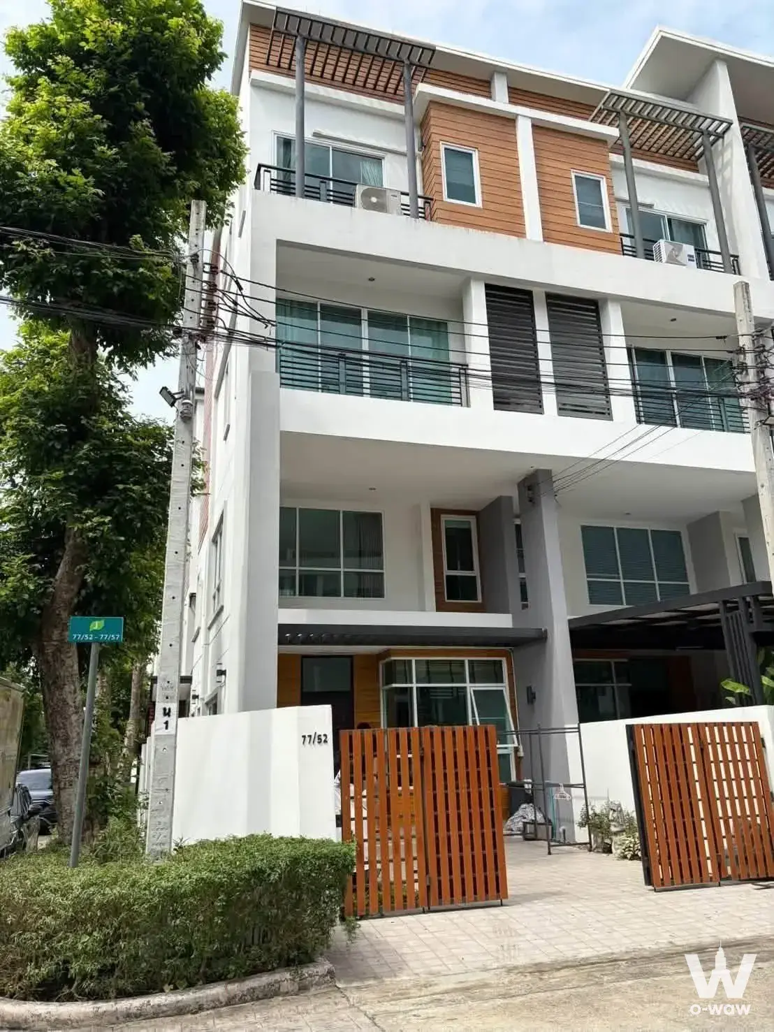 Townhouse with 3 bedrooms for rent at Chaeng Watthana 15, Lak Si, Bangkok — photo 2 of 8