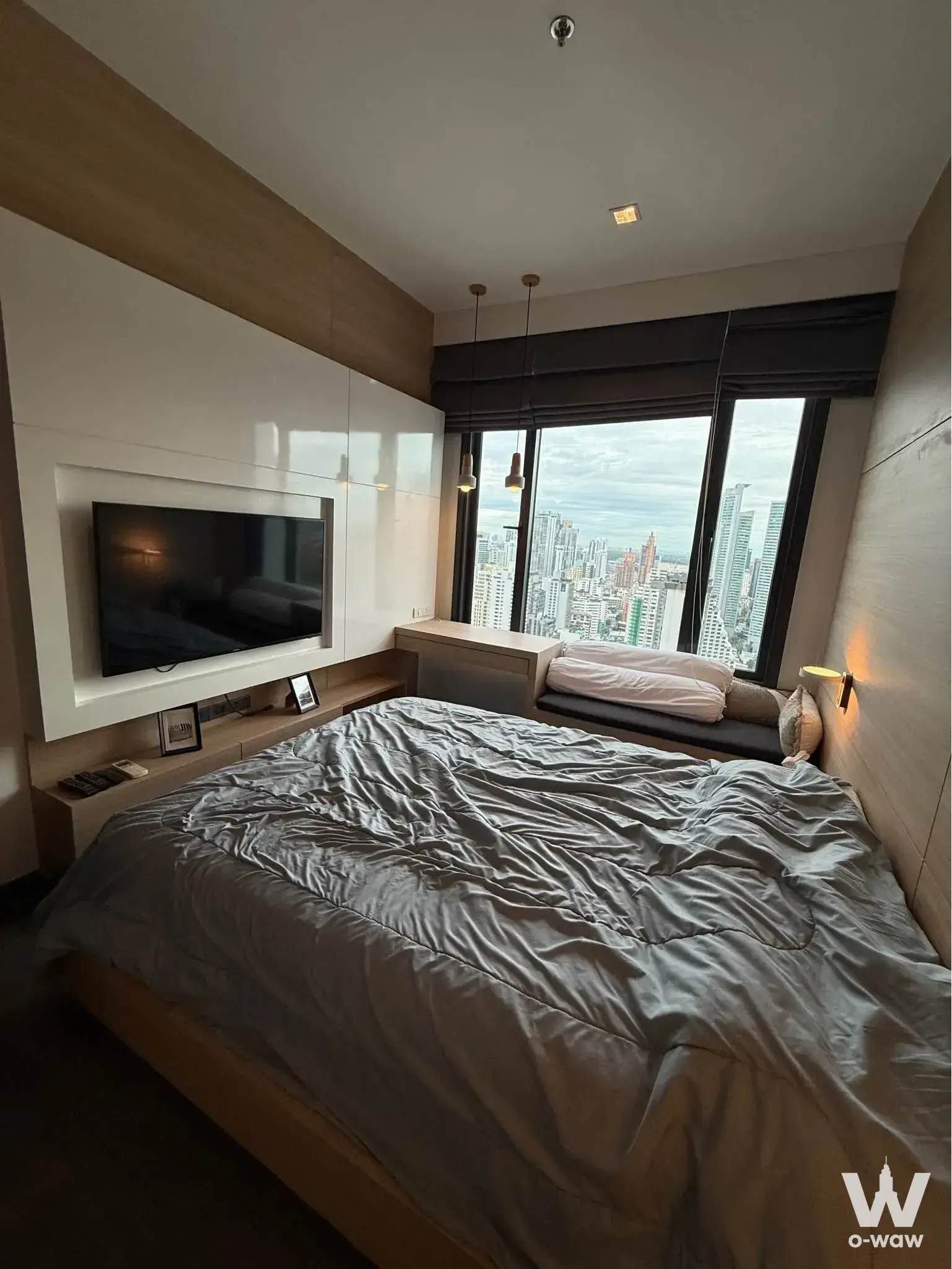 Condo with 2 bedrooms for rent at The Edge Sukhumvit 23 — photo 3 of 5