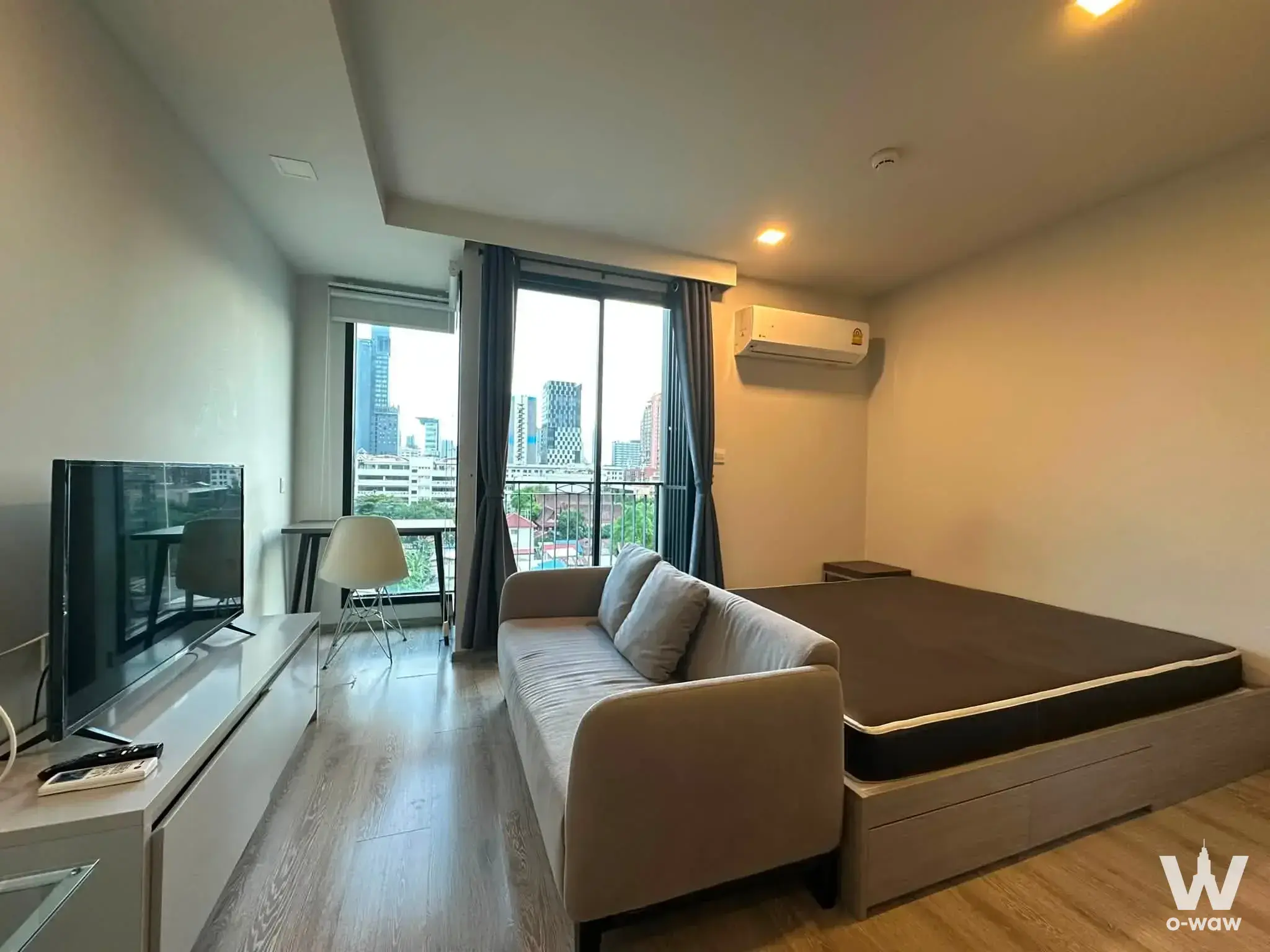 Condo with 1 bedroom for rent at Maestro 14 Siam-Ratchathewi — photo 1 of 5