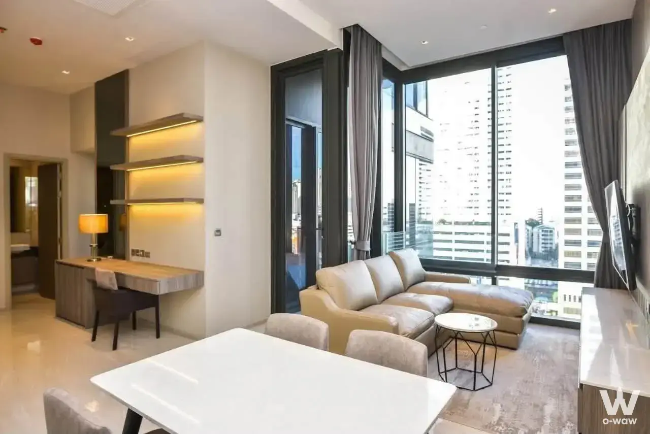 Condo with 2 bedrooms for rent at Ashton Silom — photo 3 of 5