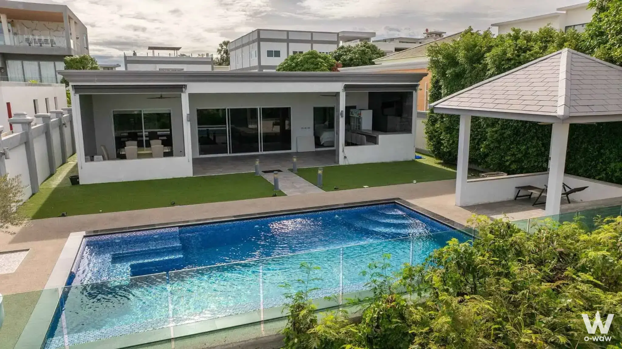 Commercial with 4 bedrooms for sale at Siam Royal View — photo 3 of 5