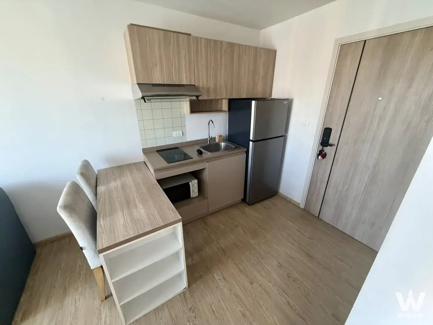 Commercial with 1 bedroom for rent at The Excel Hideaway Sukhumvit 50 — photo 2 of 5