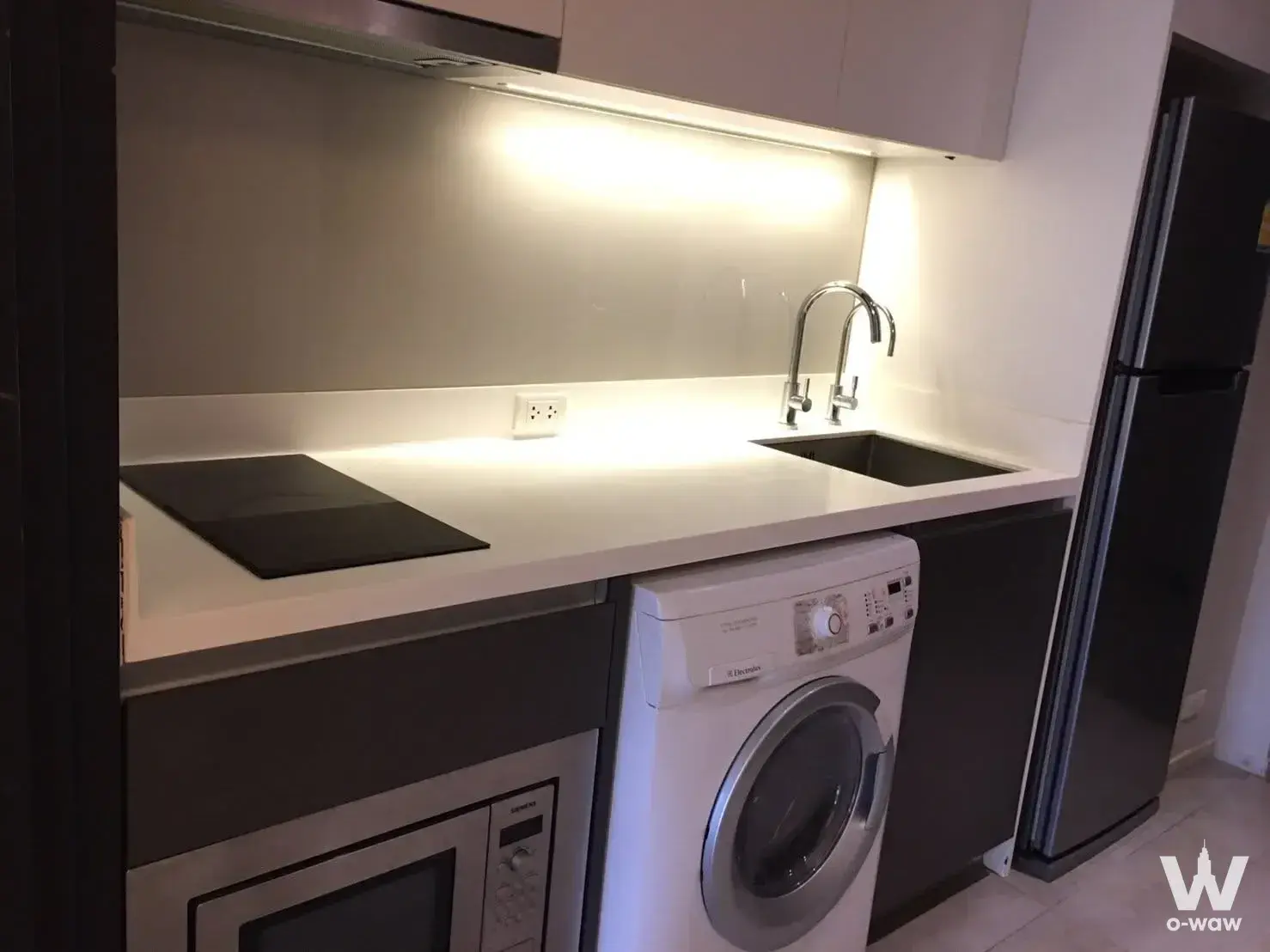 Condo with 1 bedroom for rent at Circle Condominium — photo 3 of 5