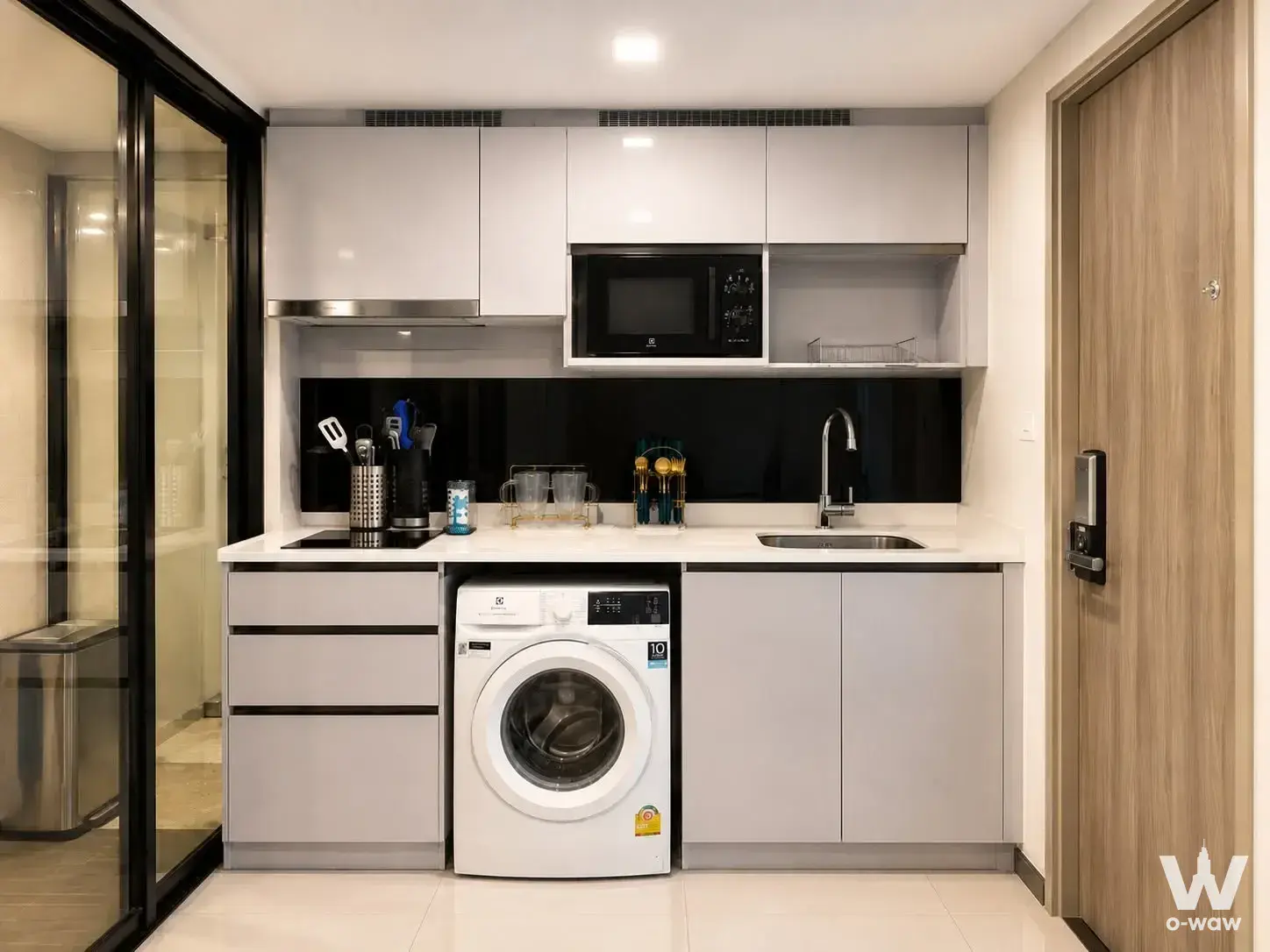 Condo with 2 bedrooms for rent at KnightsBridge Space Ratchayothin — photo 1 of 5
