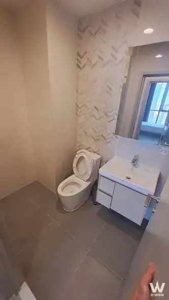 Condo with 2 bedrooms for rent at Oka Haus — photo 3 of 5