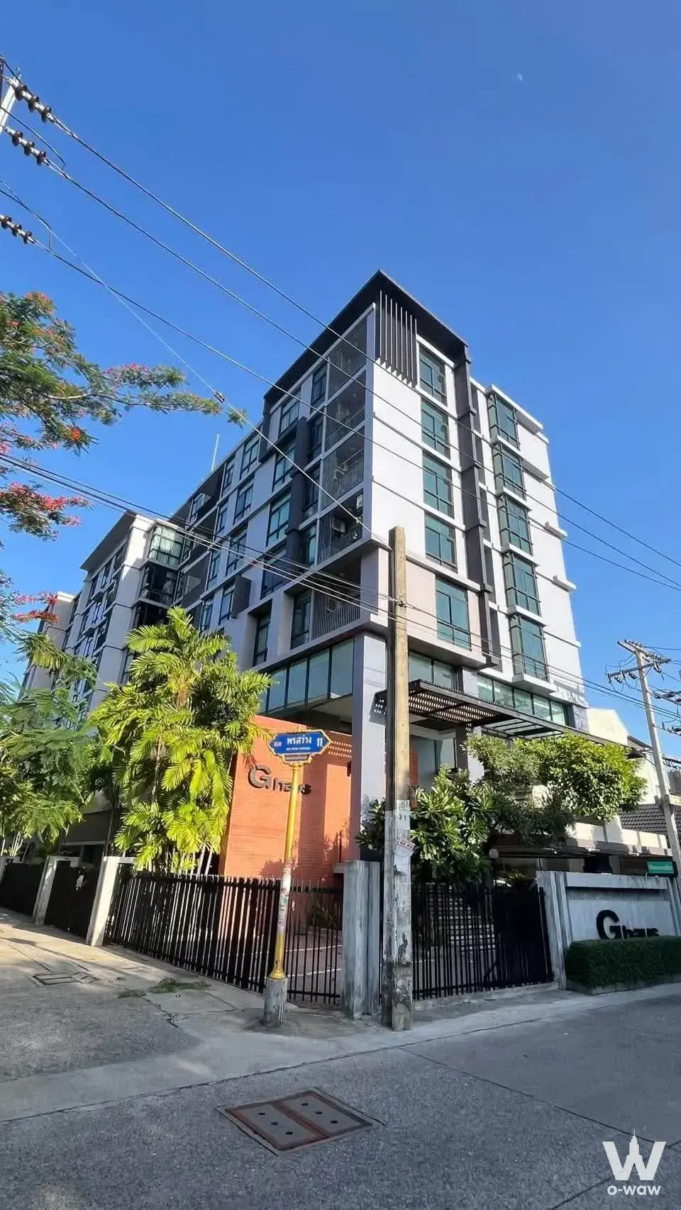 Condo with 1 bedroom for rent at Chewathai Pinklao — photo 1 of 5