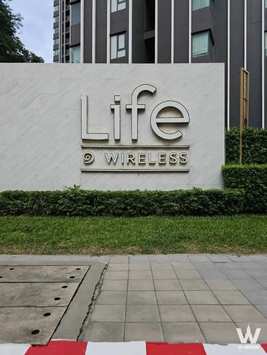 Condo with 1 bedroom for rent at Life One Wireless — photo 1 of 3