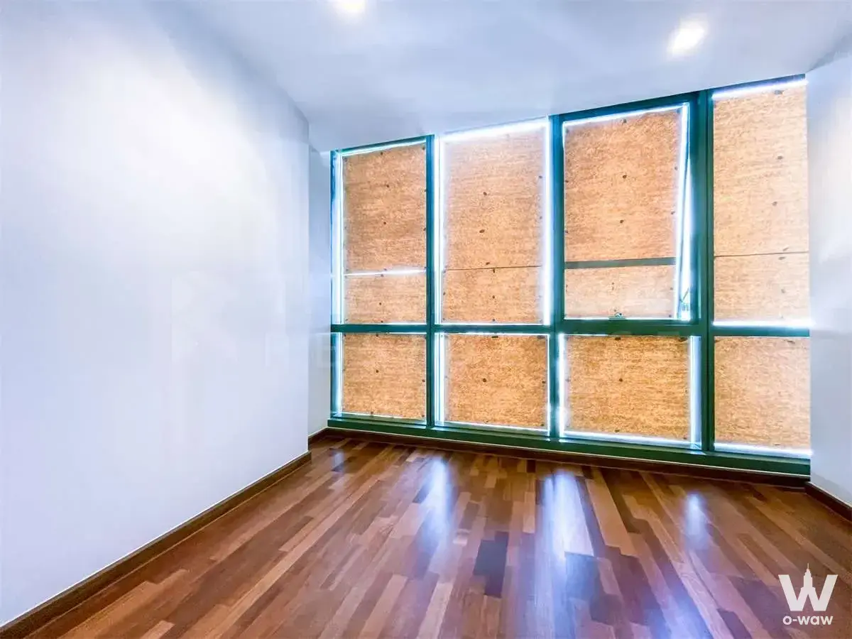 Prime Area near BTS Ratchathewi, close to Siam Paragon, CentralWorld, and Chulalongkorn University