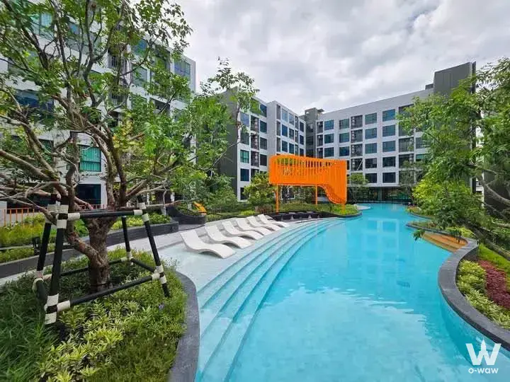 Phutthaphuchon Road, Thung Khru, Bangkok, Thailand 10140