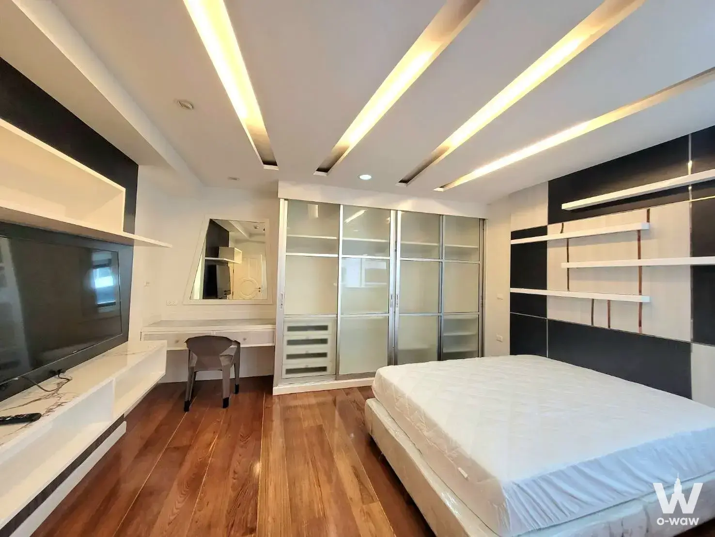 Commercial with 3 bedrooms for rent at Park24 — photo 5 of 5
