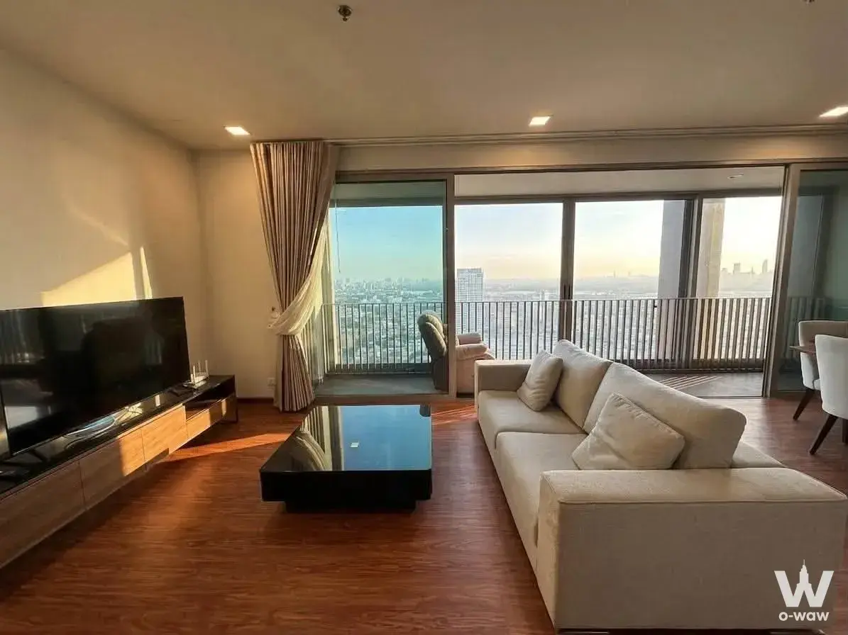 Condo with 3 bedrooms for rent at Ashton Morph 38 — photo 2 of 6