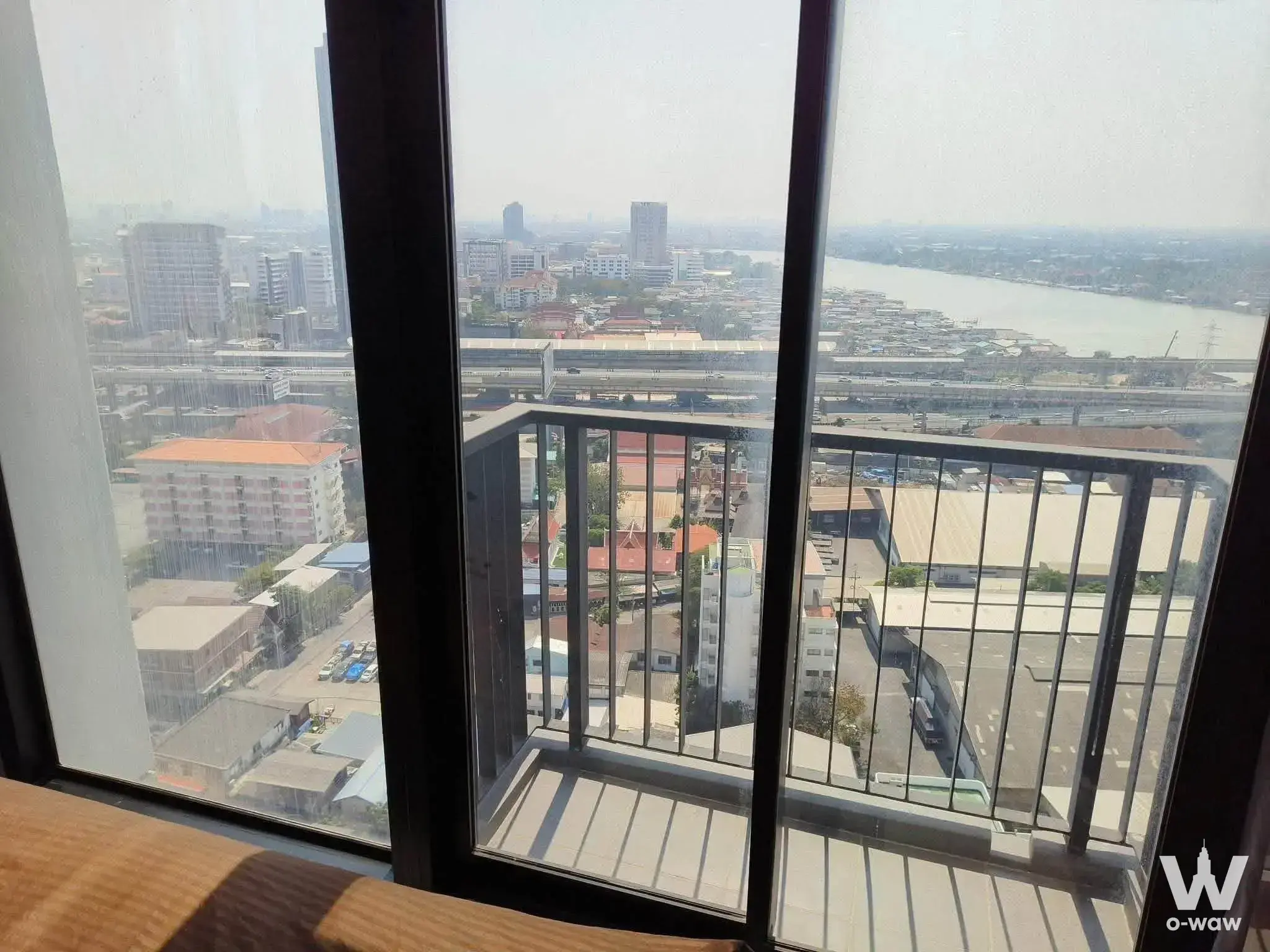 Condo with 1 bedroom for sale at The Politan Rive — photo 2 of 5