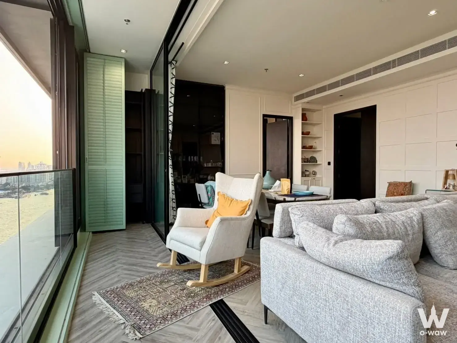 Condo with 3 bedrooms for sale at Rhythm Charoenkrung Pavillion — photo 4 of 5