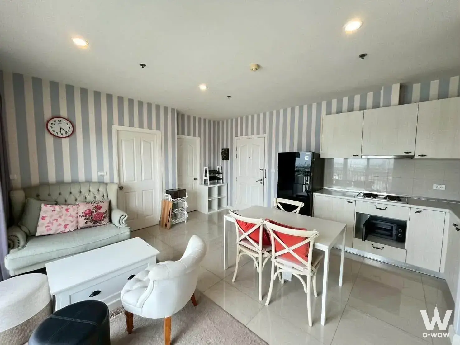 Condo with 2 bedrooms for rent at Manor Sanambinnam — photo 3 of 4
