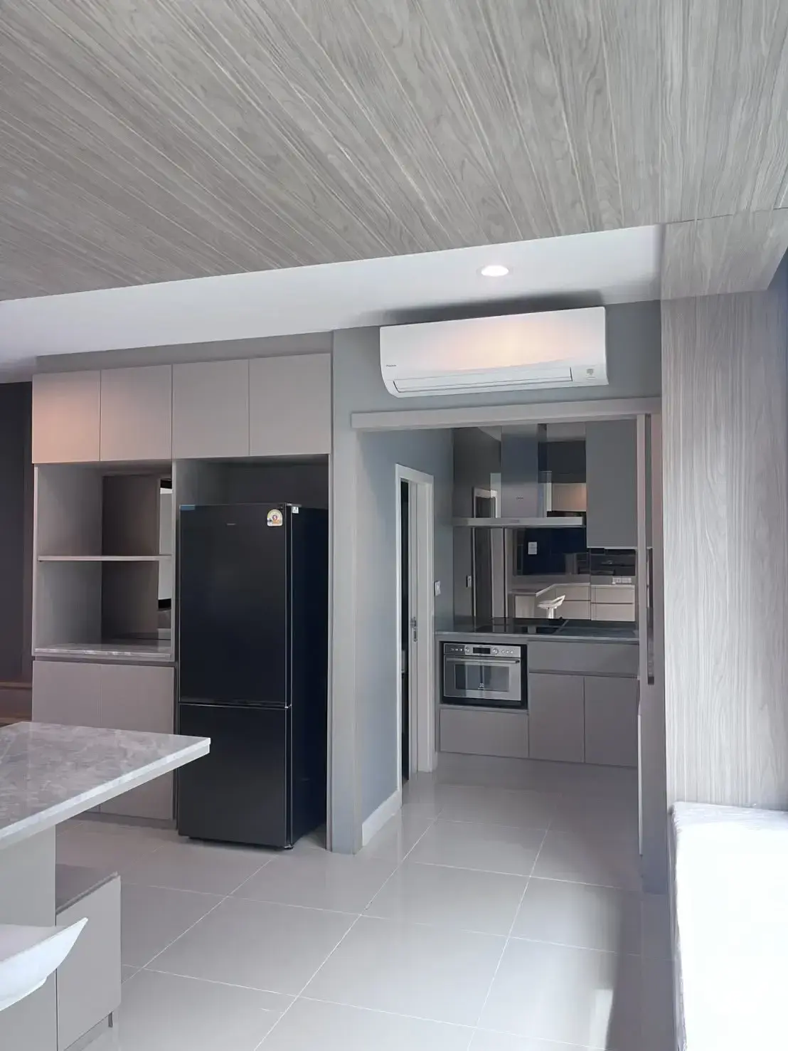 Townhouse with 3 bedrooms for rent at Nirvana Define Rama 9 — photo 3 of 5